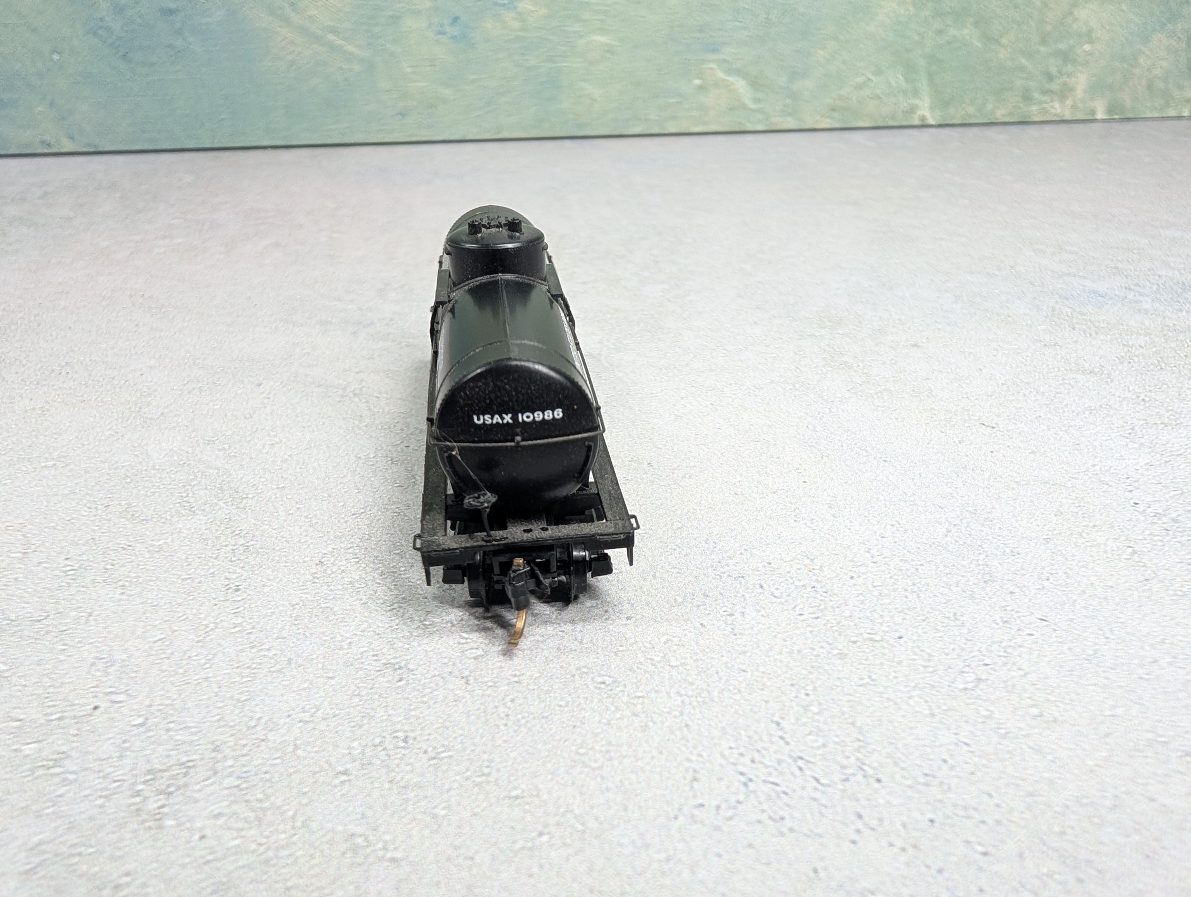USED Micro-Trains N Scale 39' Single Dome Tank Car United States Army USAX #10986