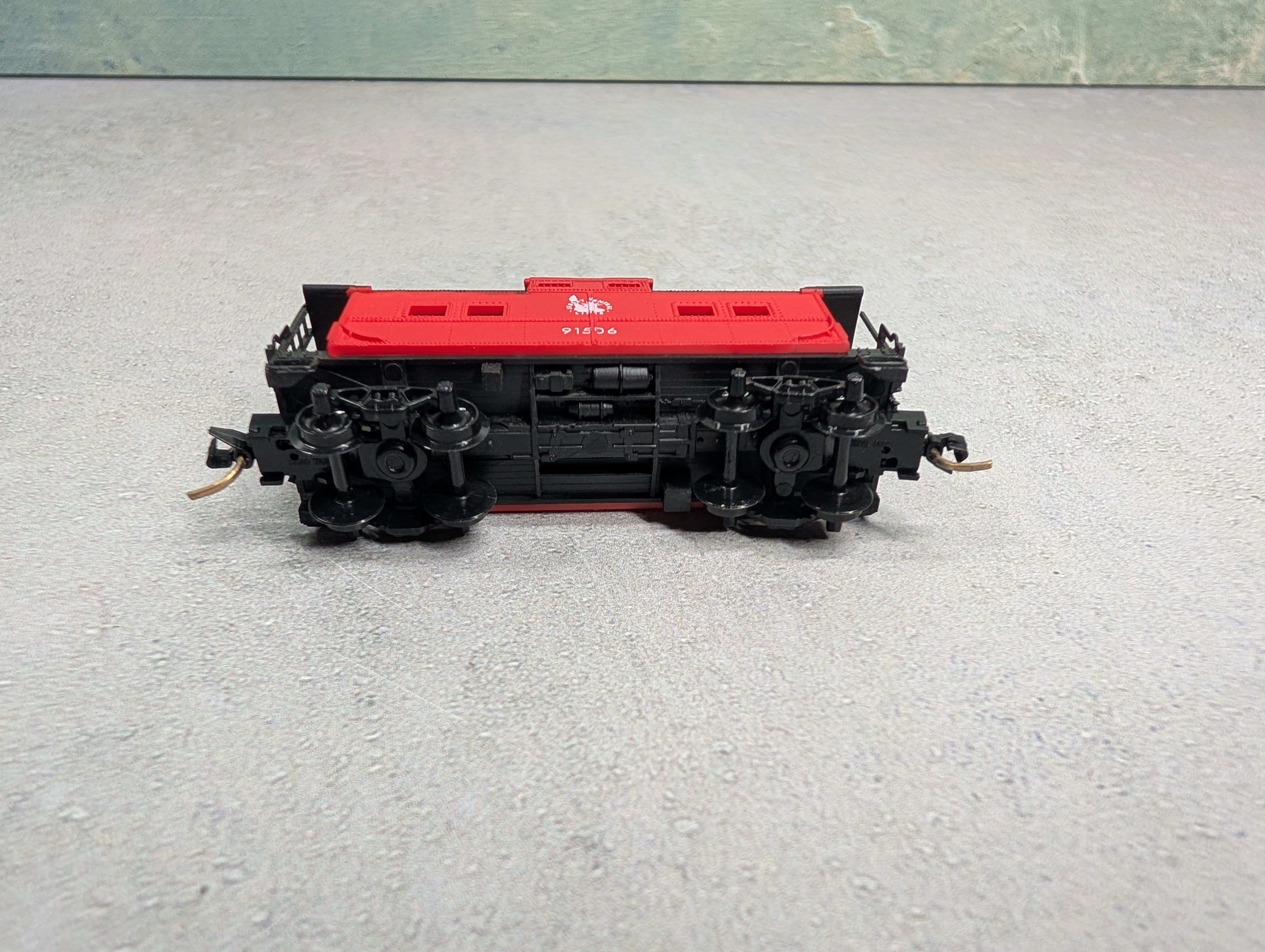 USED Life-Like N Scale Cupola Caboose Jersey Central #91506 Knuckle Couplers