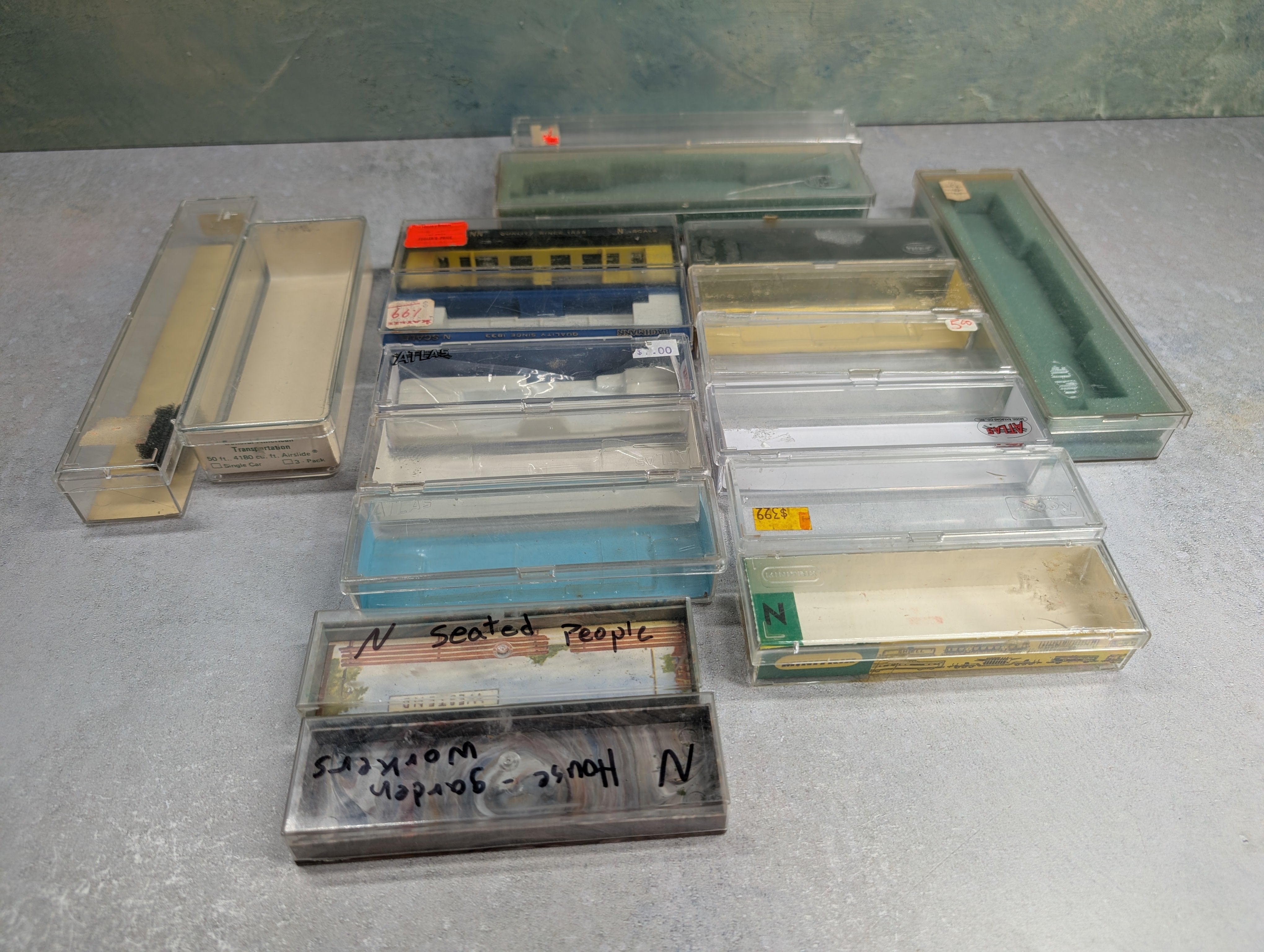 USED N Scale Lot of Empty Jewel Cases (18 pcs)