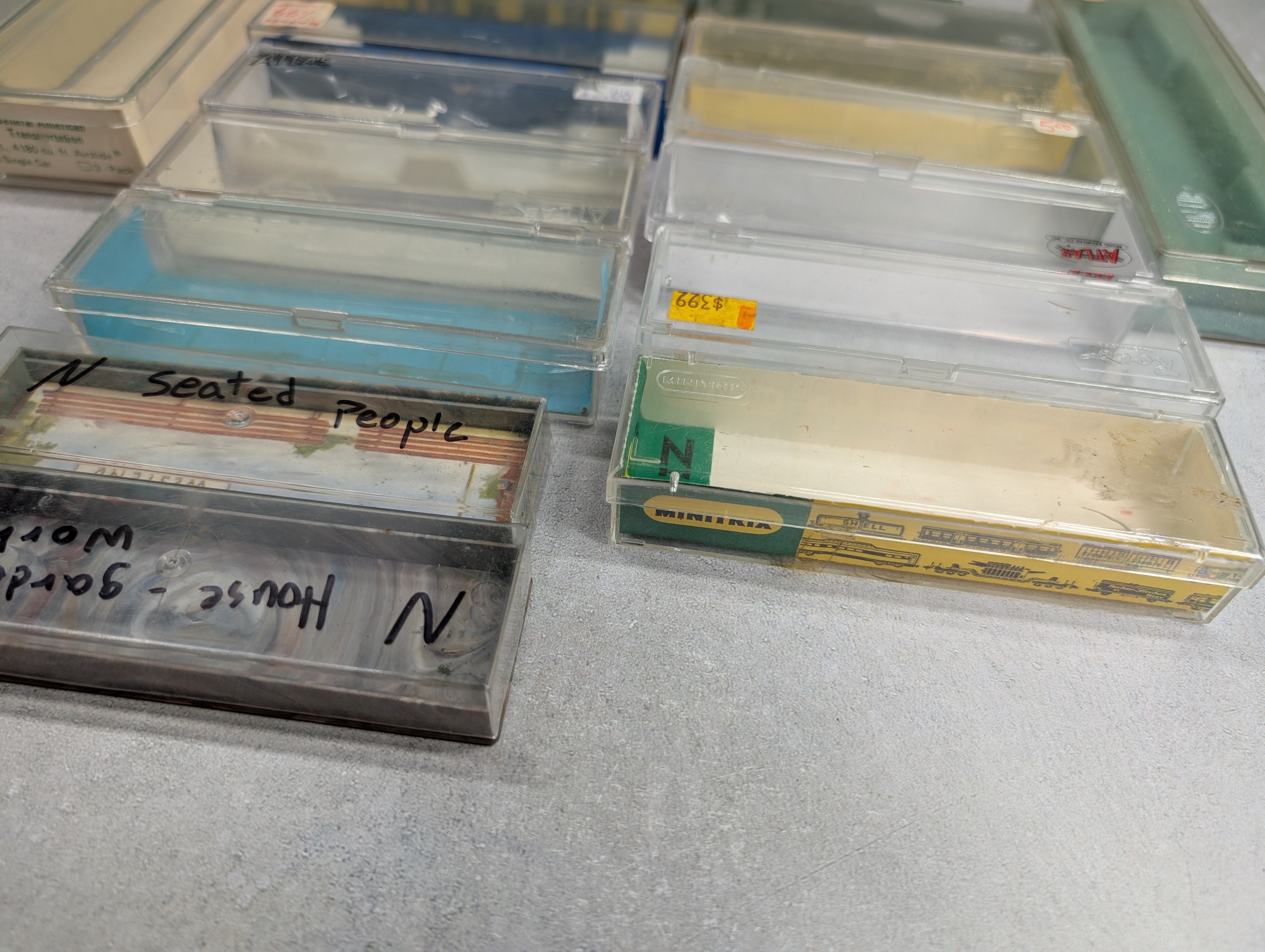 USED N Scale Lot of Empty Jewel Cases (18 pcs)