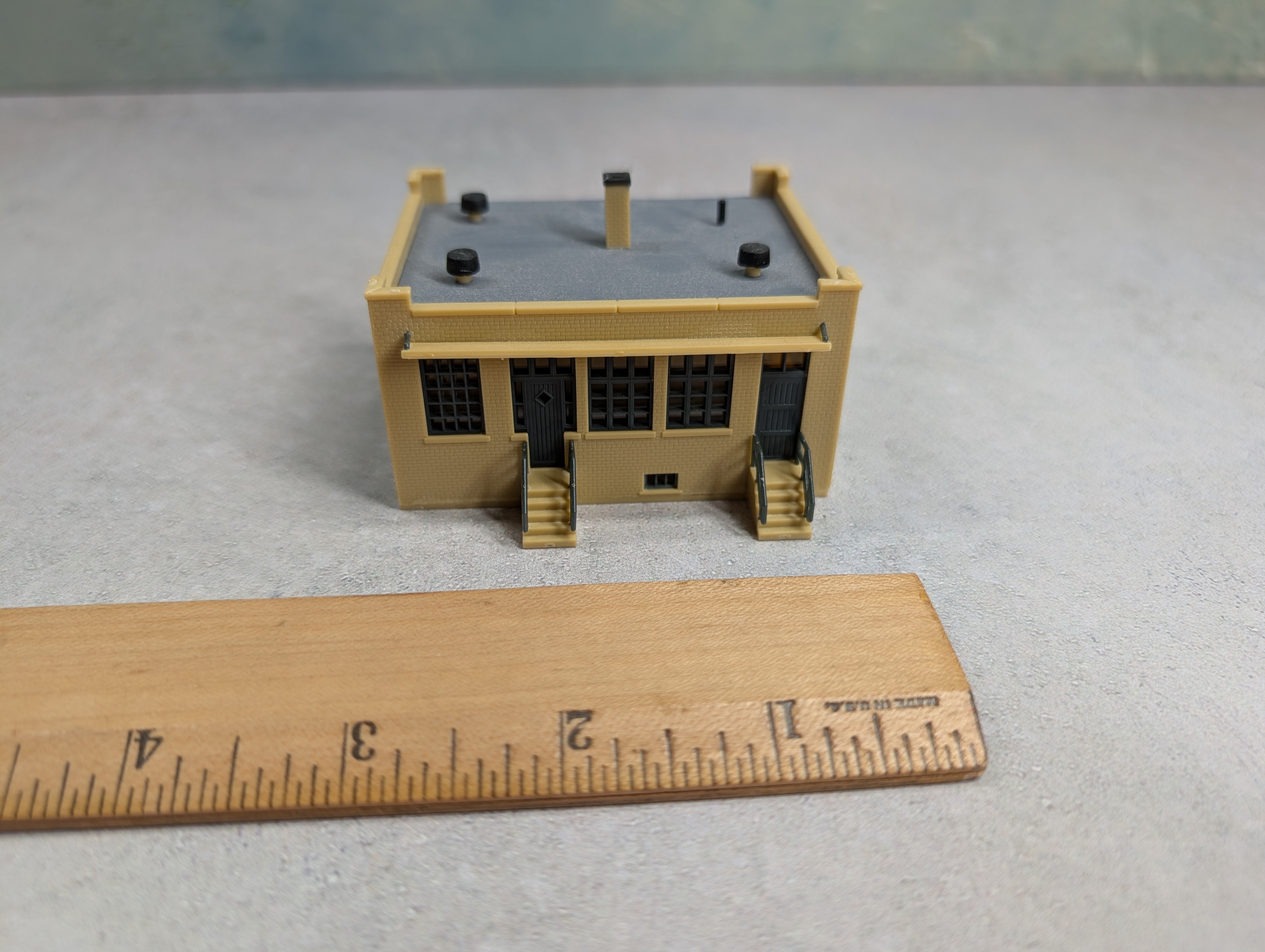 USED Walthers N Scale Industrial Office Building