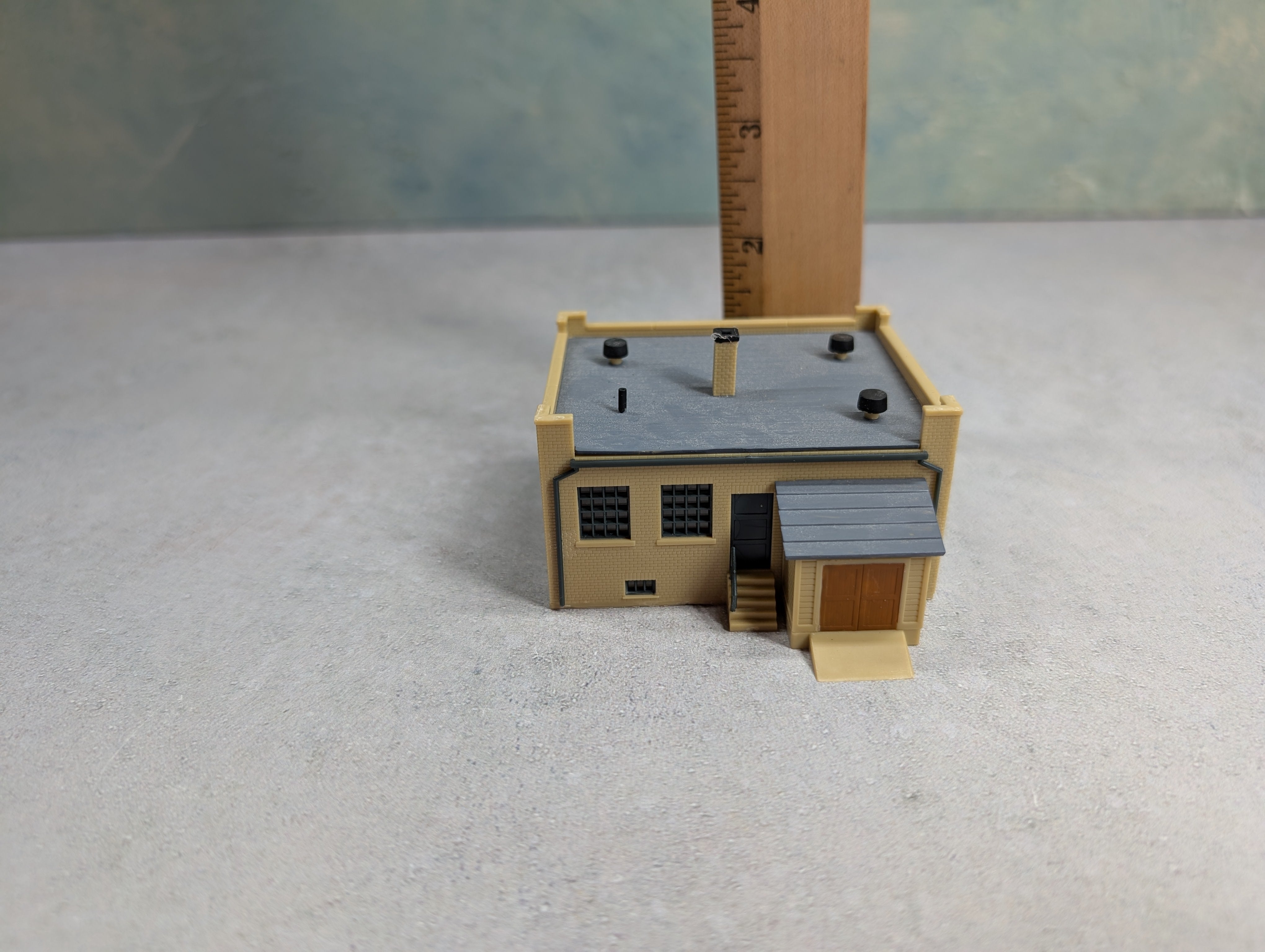 USED Walthers N Scale Industrial Office Building