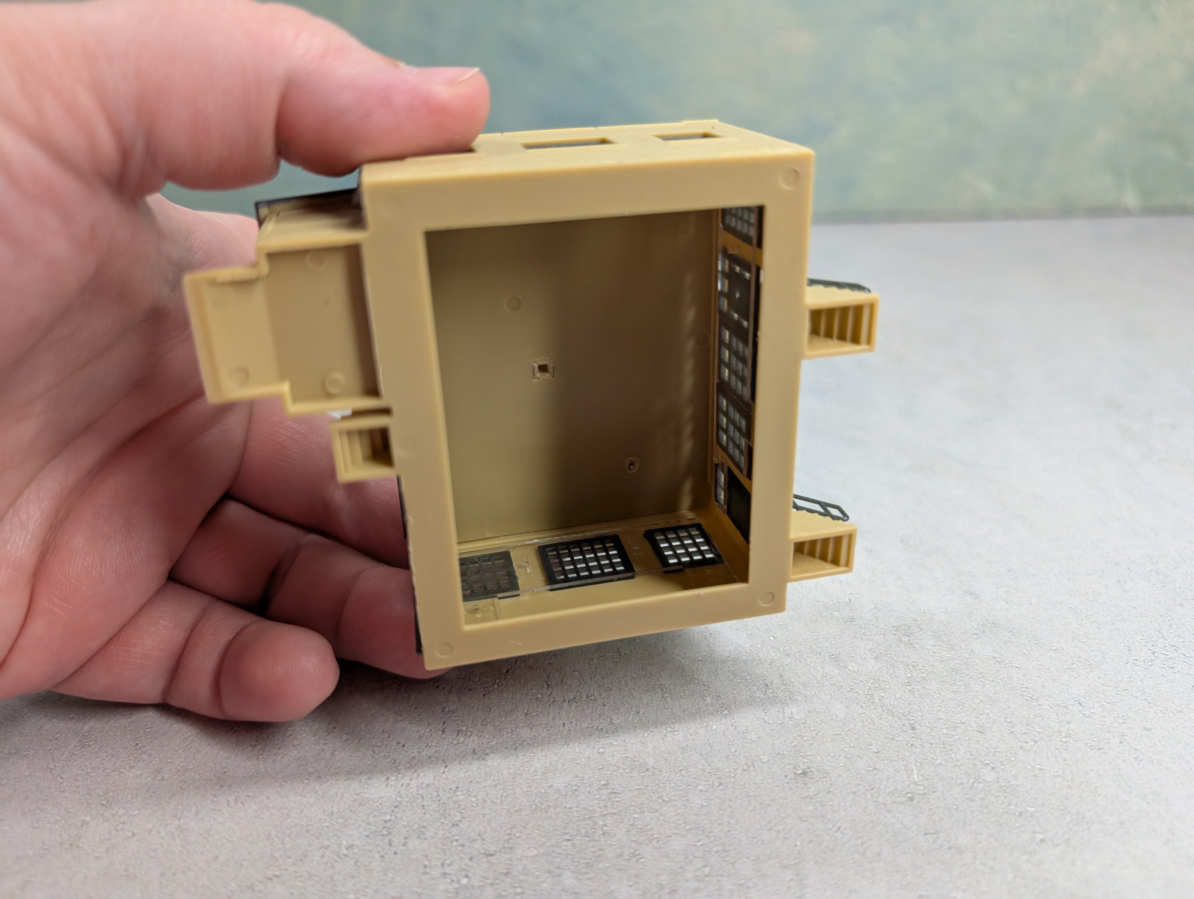 USED Walthers N Scale Industrial Office Building