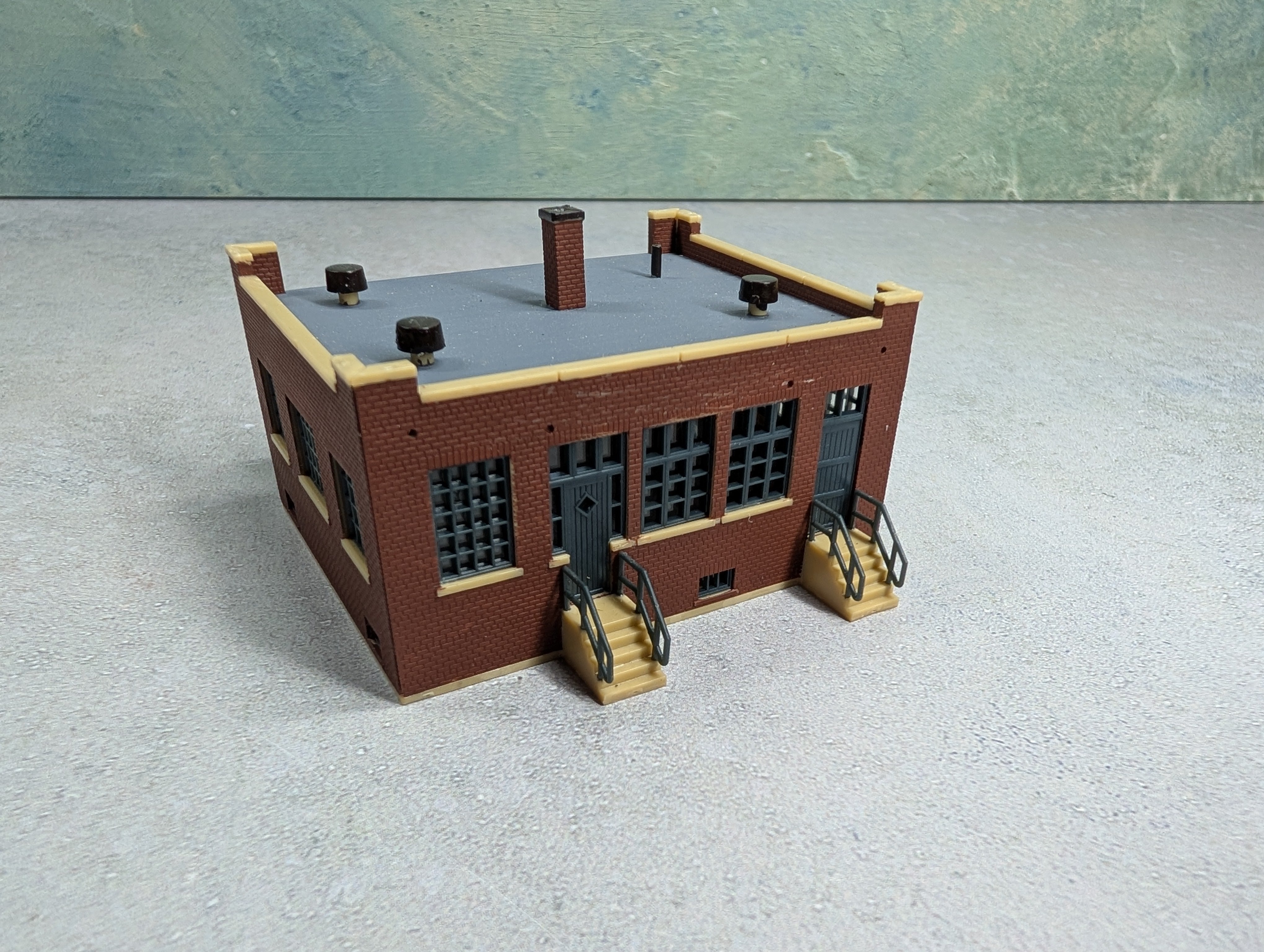 USED Walthers N Scale Industrial Office Brick Building
