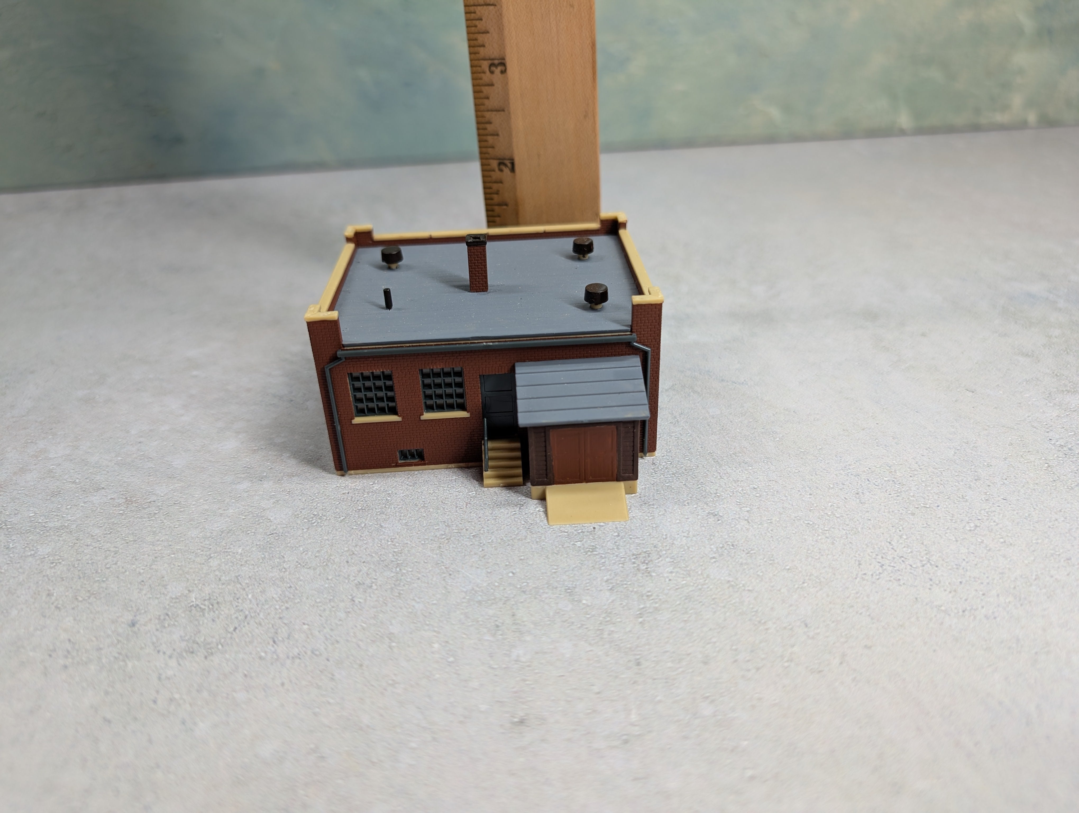 USED Walthers N Scale Industrial Office Brick Building