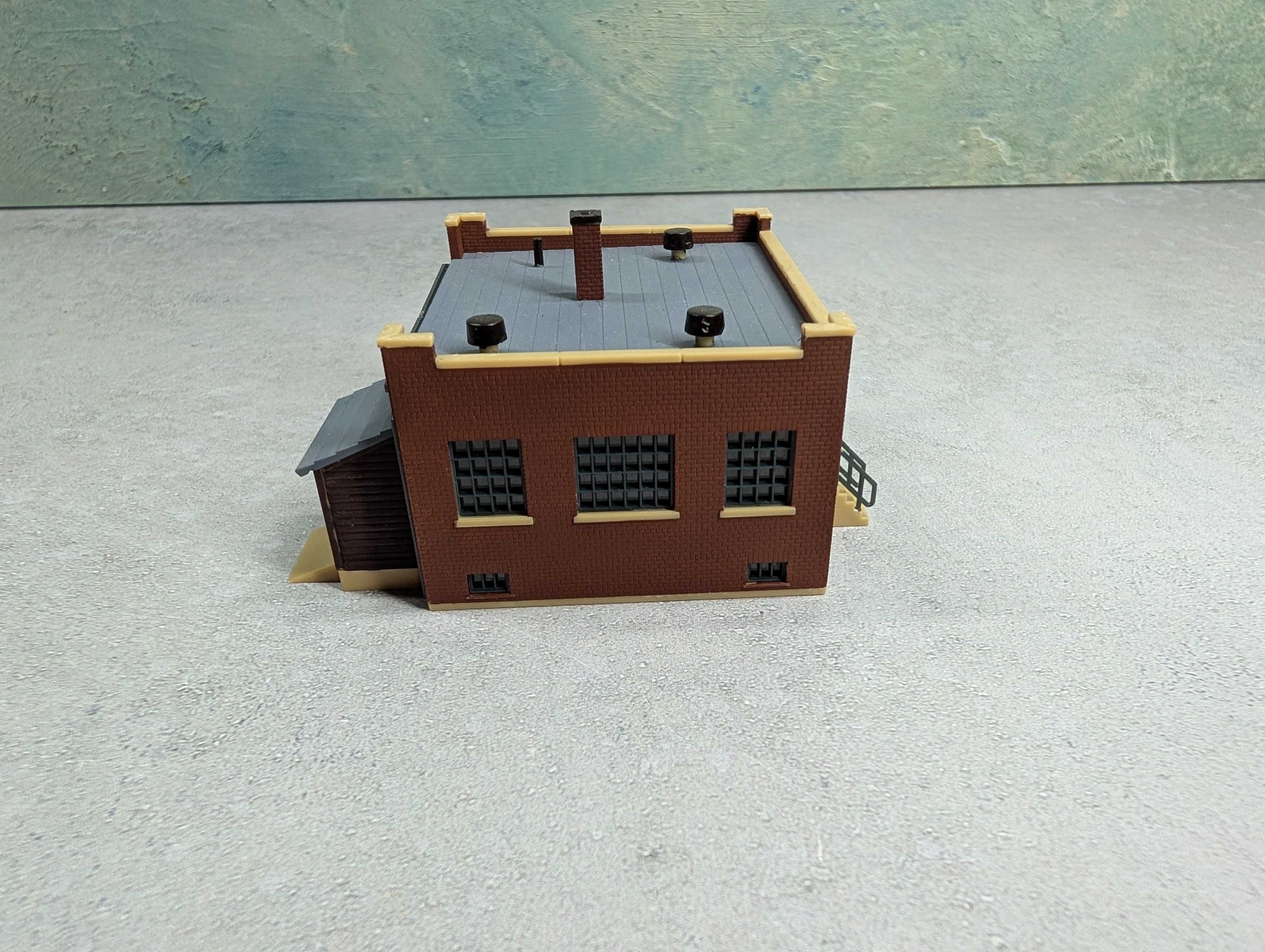 USED Walthers N Scale Industrial Office Brick Building