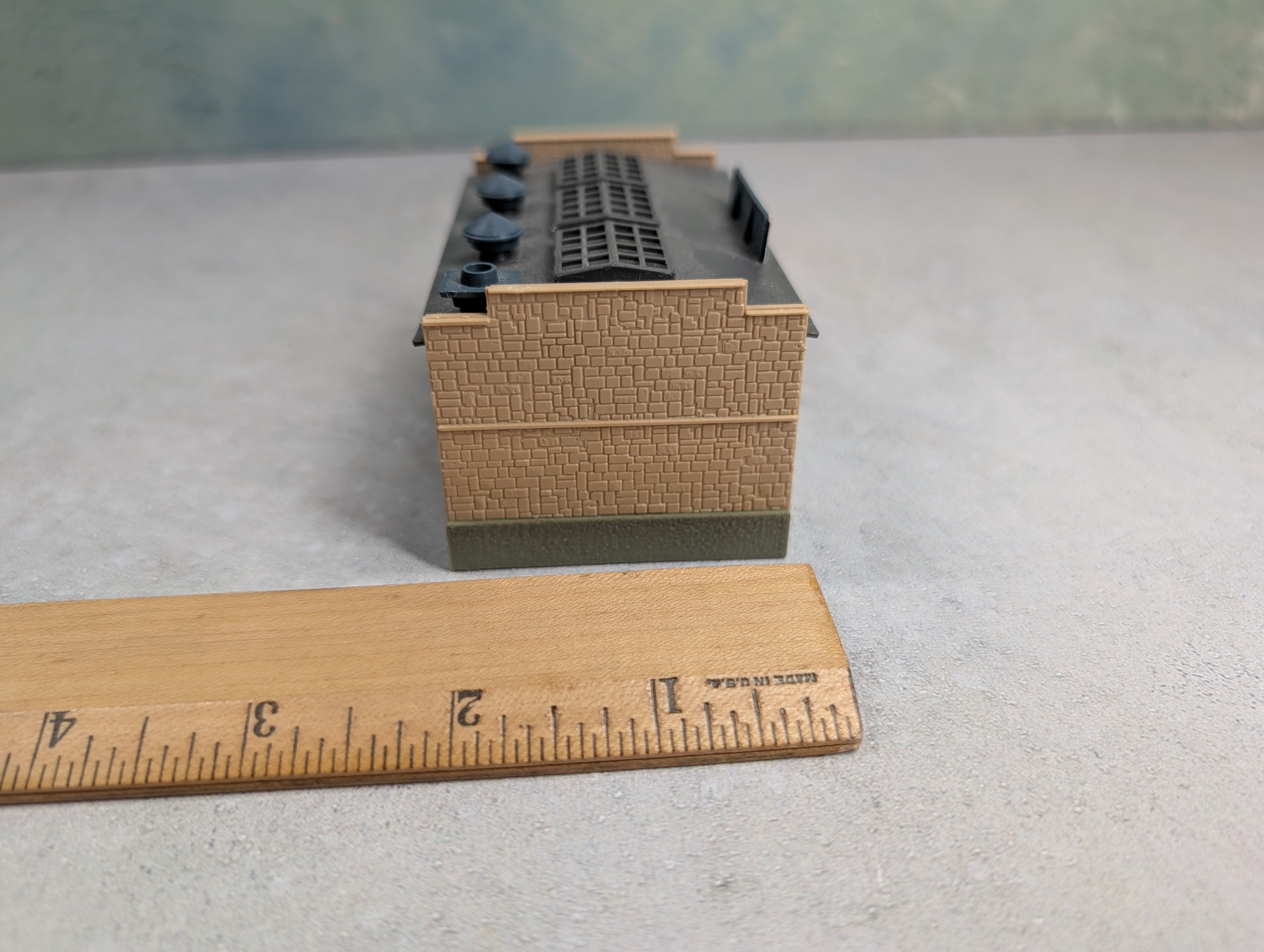 USED N Scale Interstate Freight Terminal Building