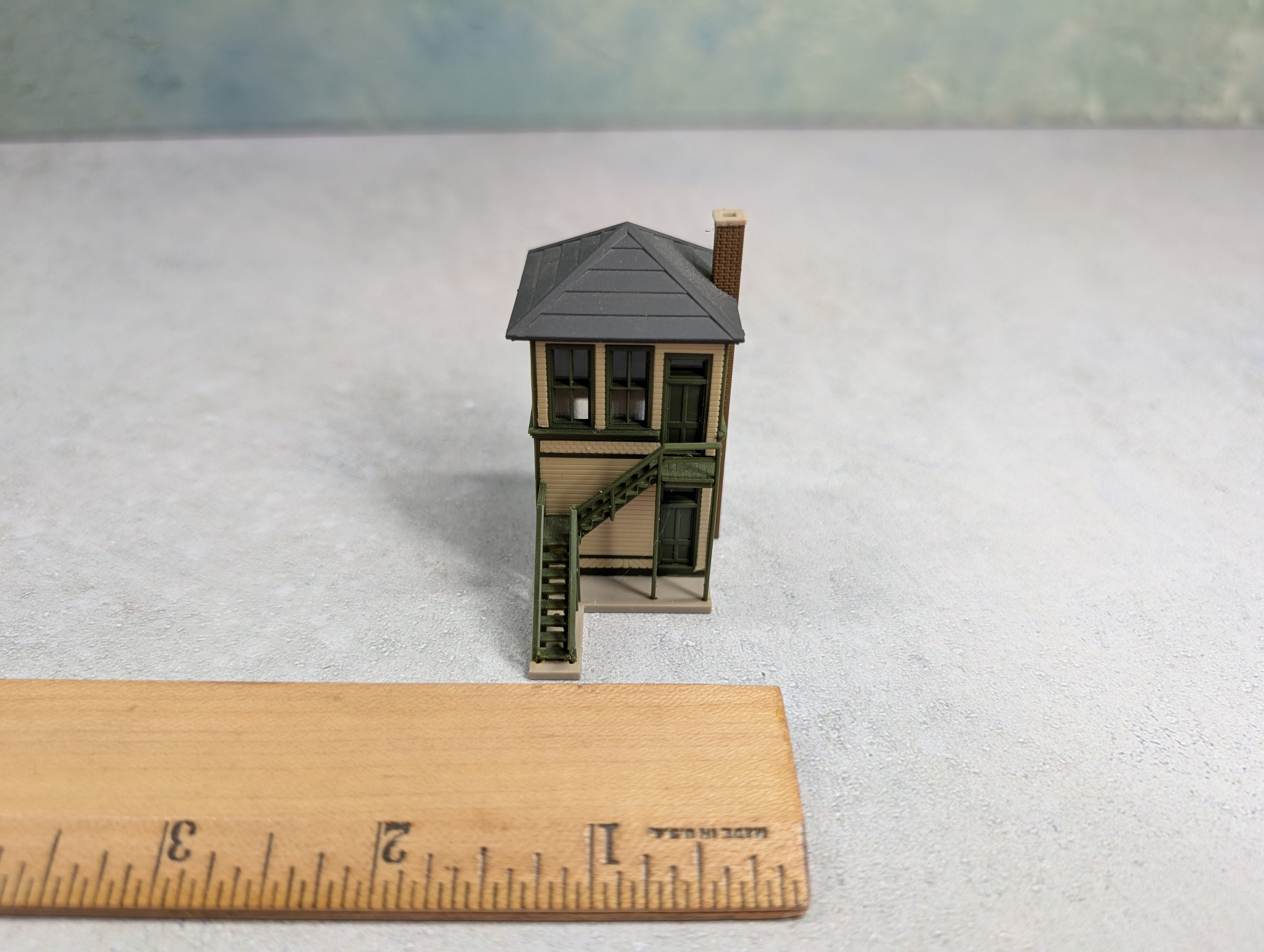 USED N Scale Interlocking Tower