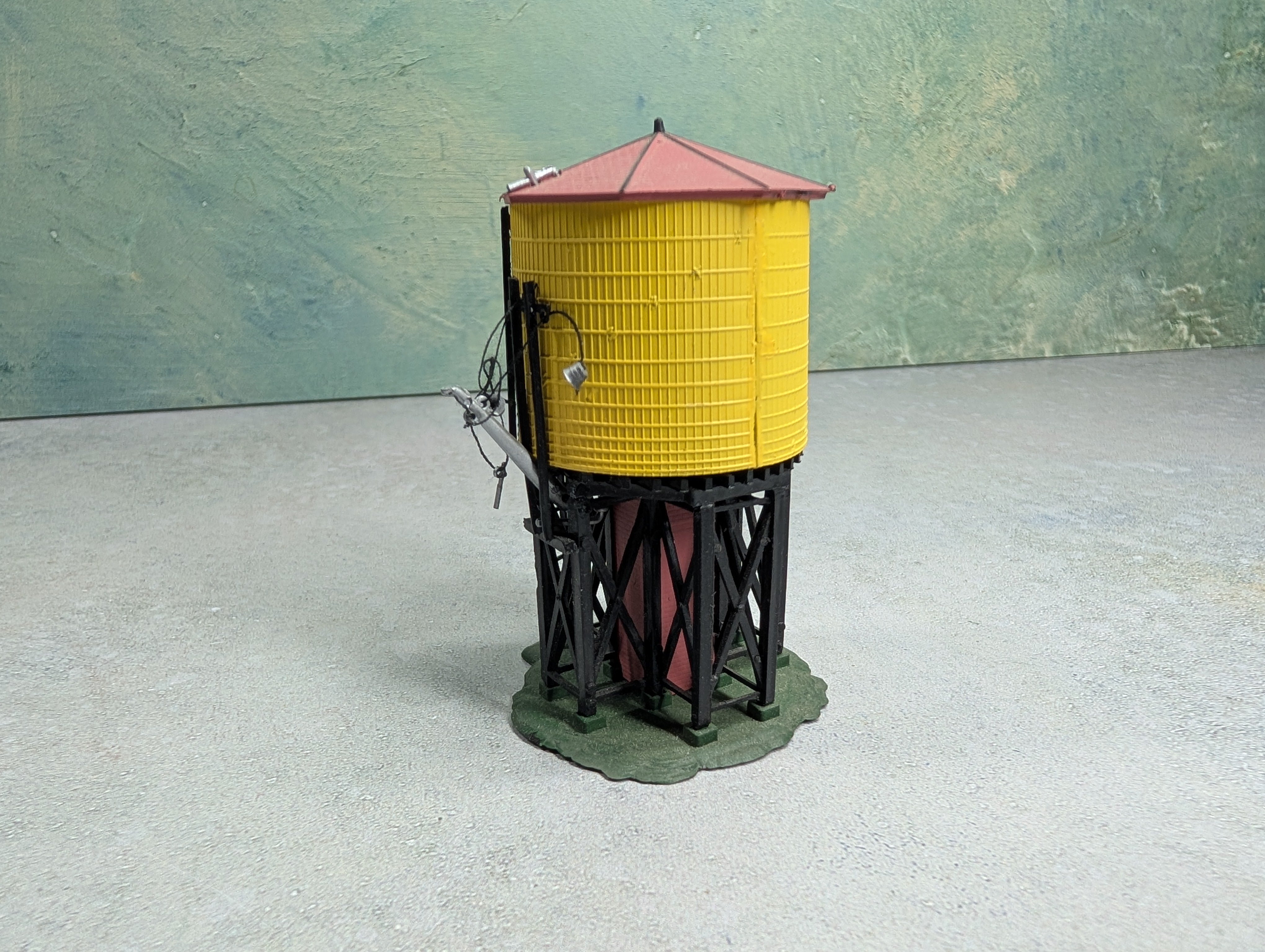USED Bachmann N Scale Water Tower
