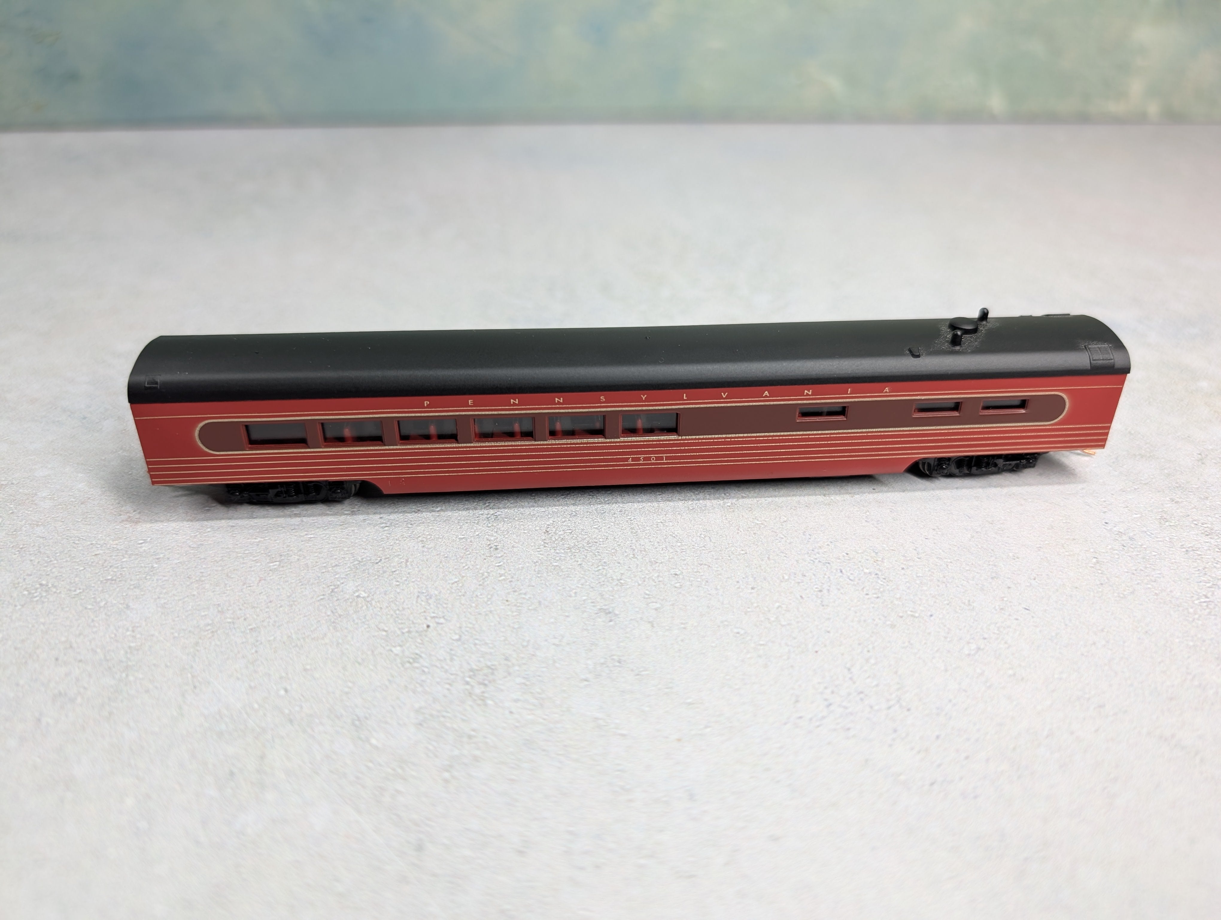 USED Con-Cor N Scale Diner Passenger Car Pennsylvania #4501 Knuckle Couplers