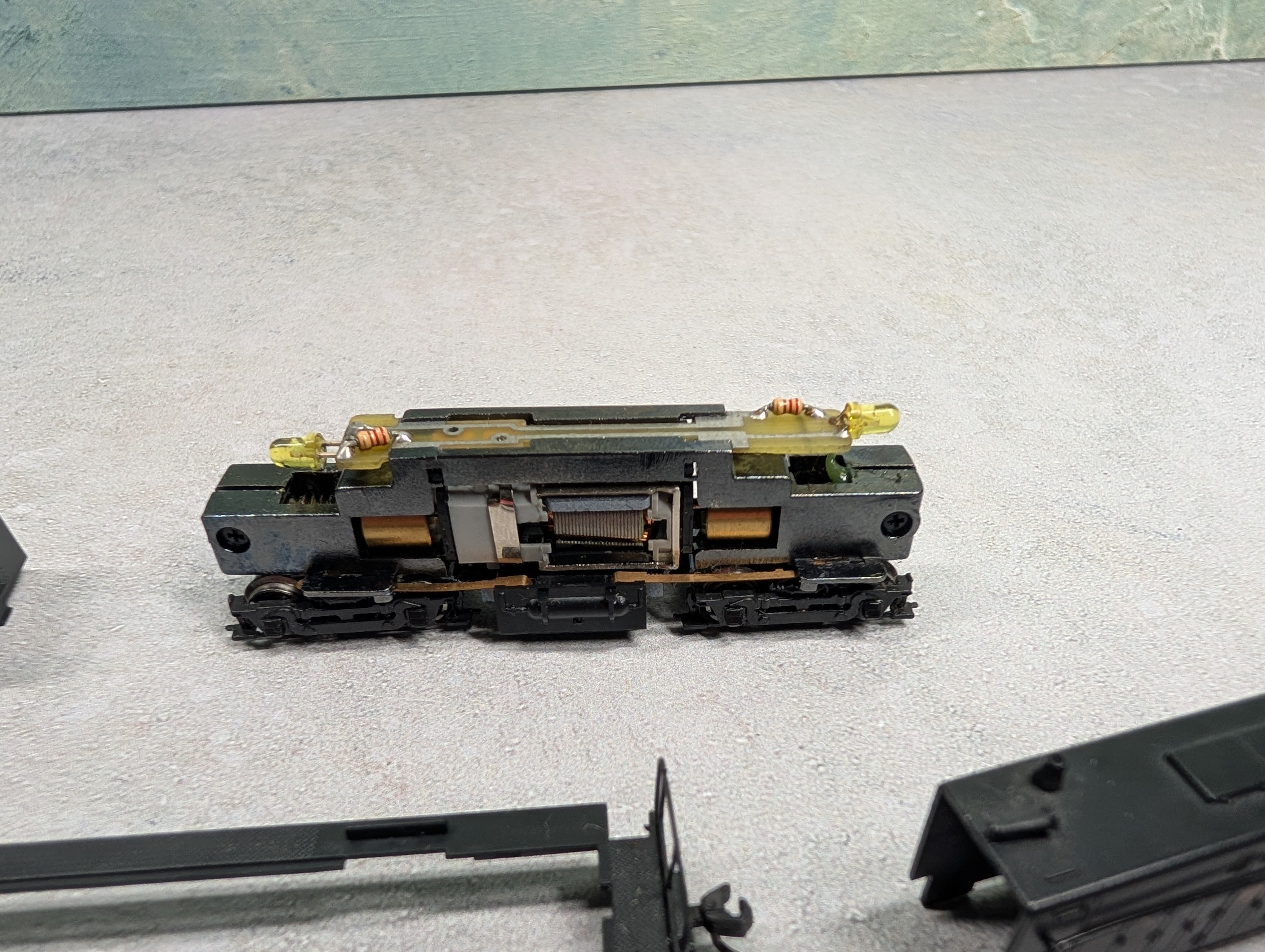 USED Atlas N Scale VO-1000 Diesel Locomotive Pennsylvania #5917 Parts/Repair DC