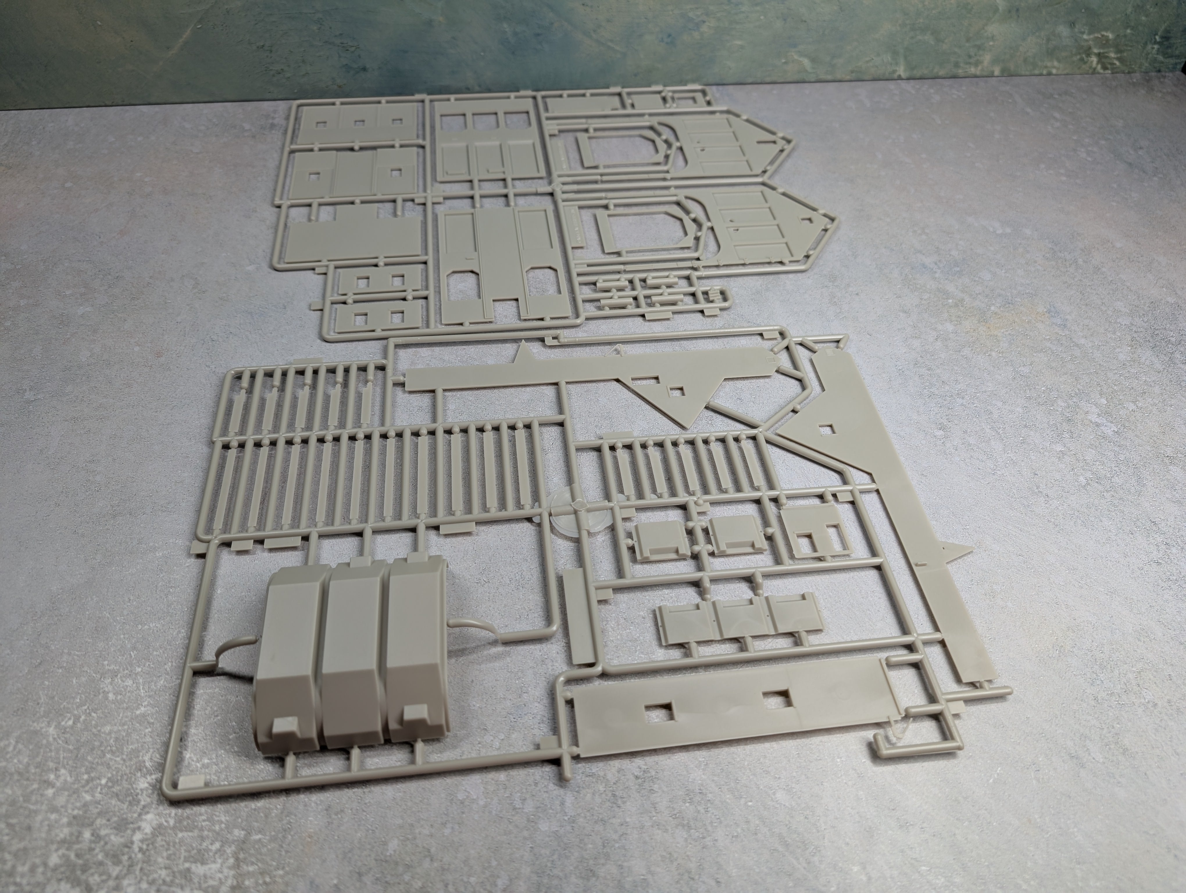 USED Walthers 933-3262 N Scale Cornerstone Modern Coaling Tower KIT