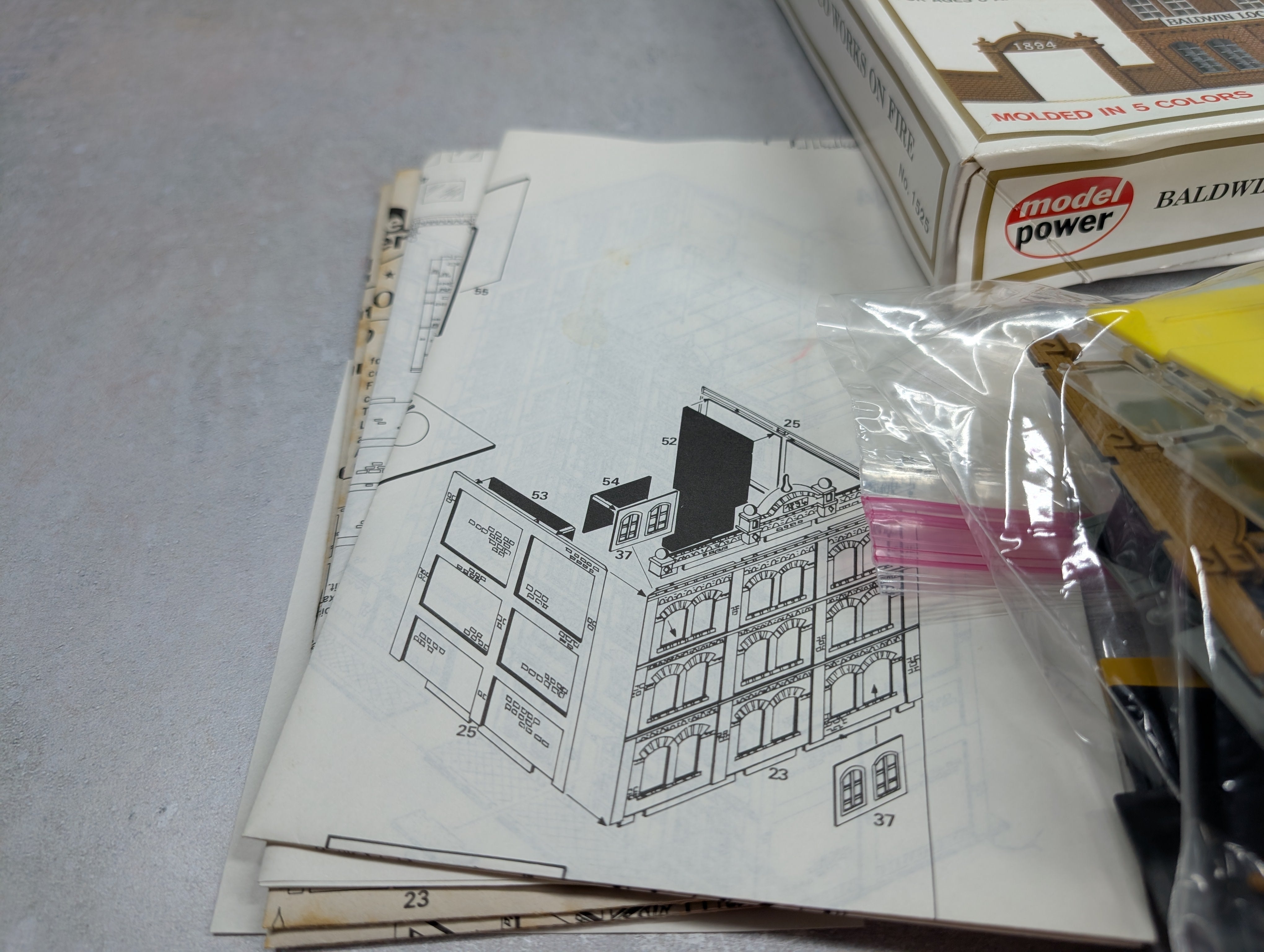 USED Model Power 1525 N Scale Baldwin Loco Works on Fire KIT