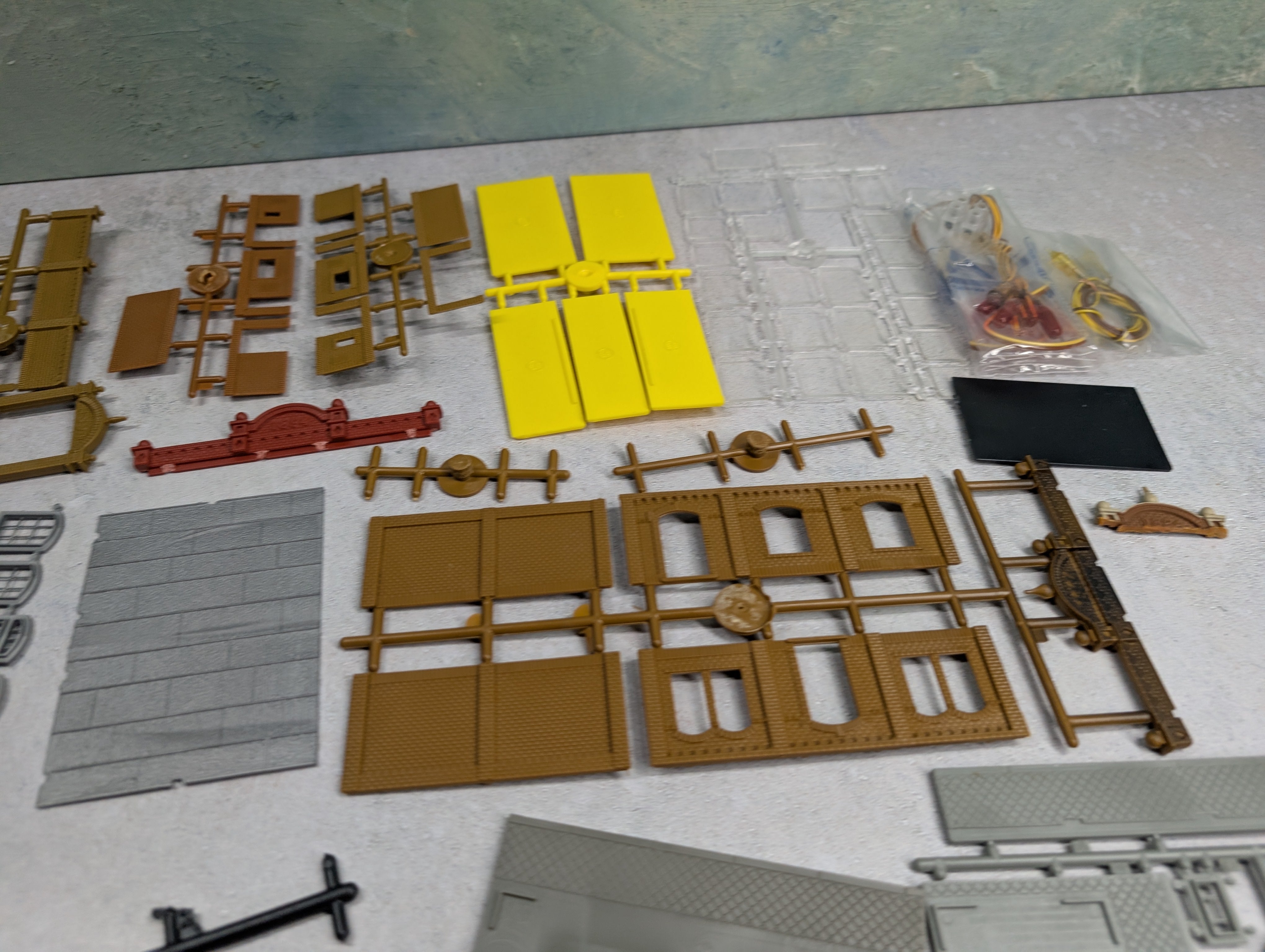 USED Model Power 1525 N Scale Baldwin Loco Works on Fire KIT