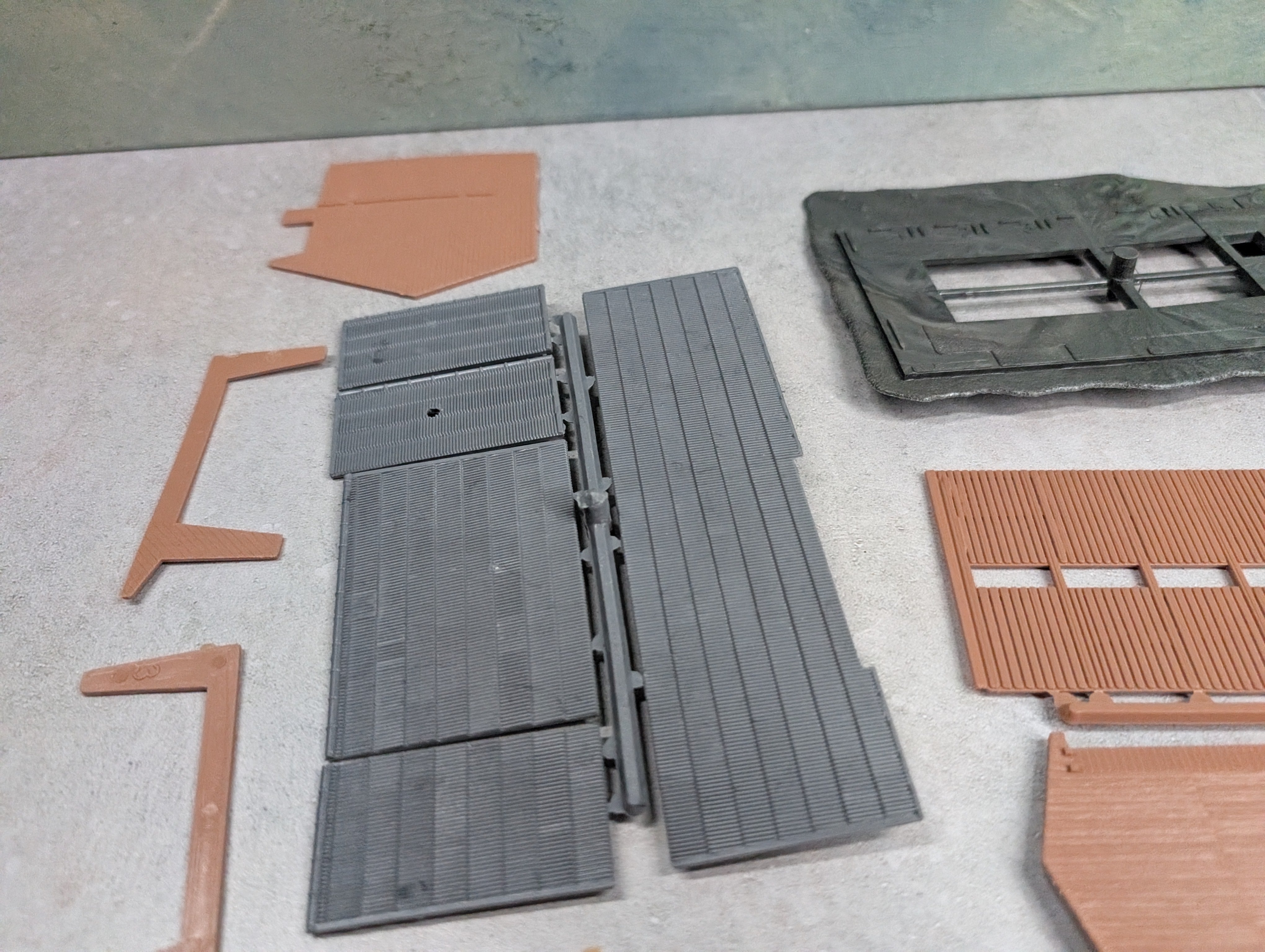 USED Atlas 2883 N Scale Lumber Mill Structure KIT