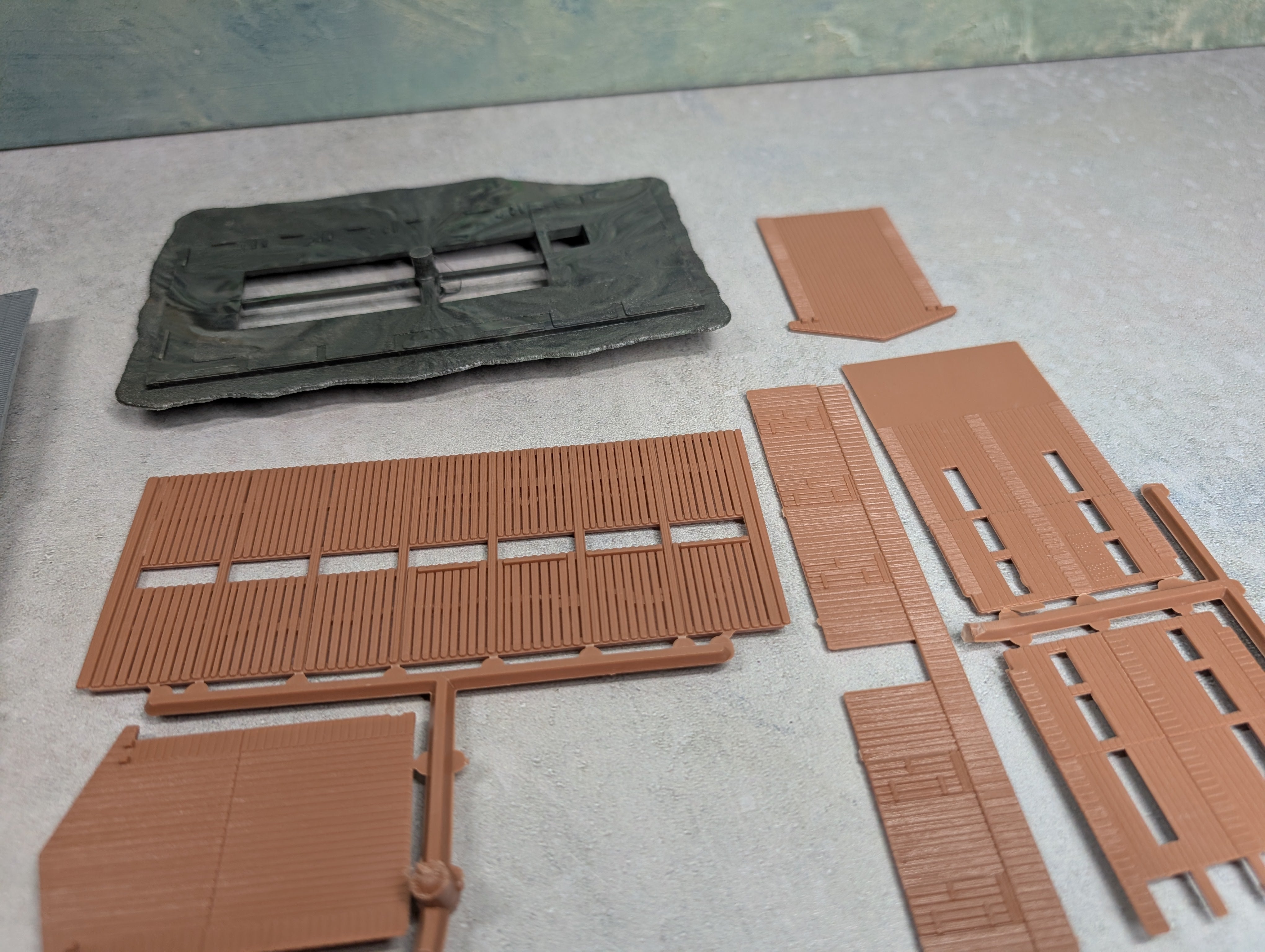 USED Atlas 2883 N Scale Lumber Mill Structure KIT