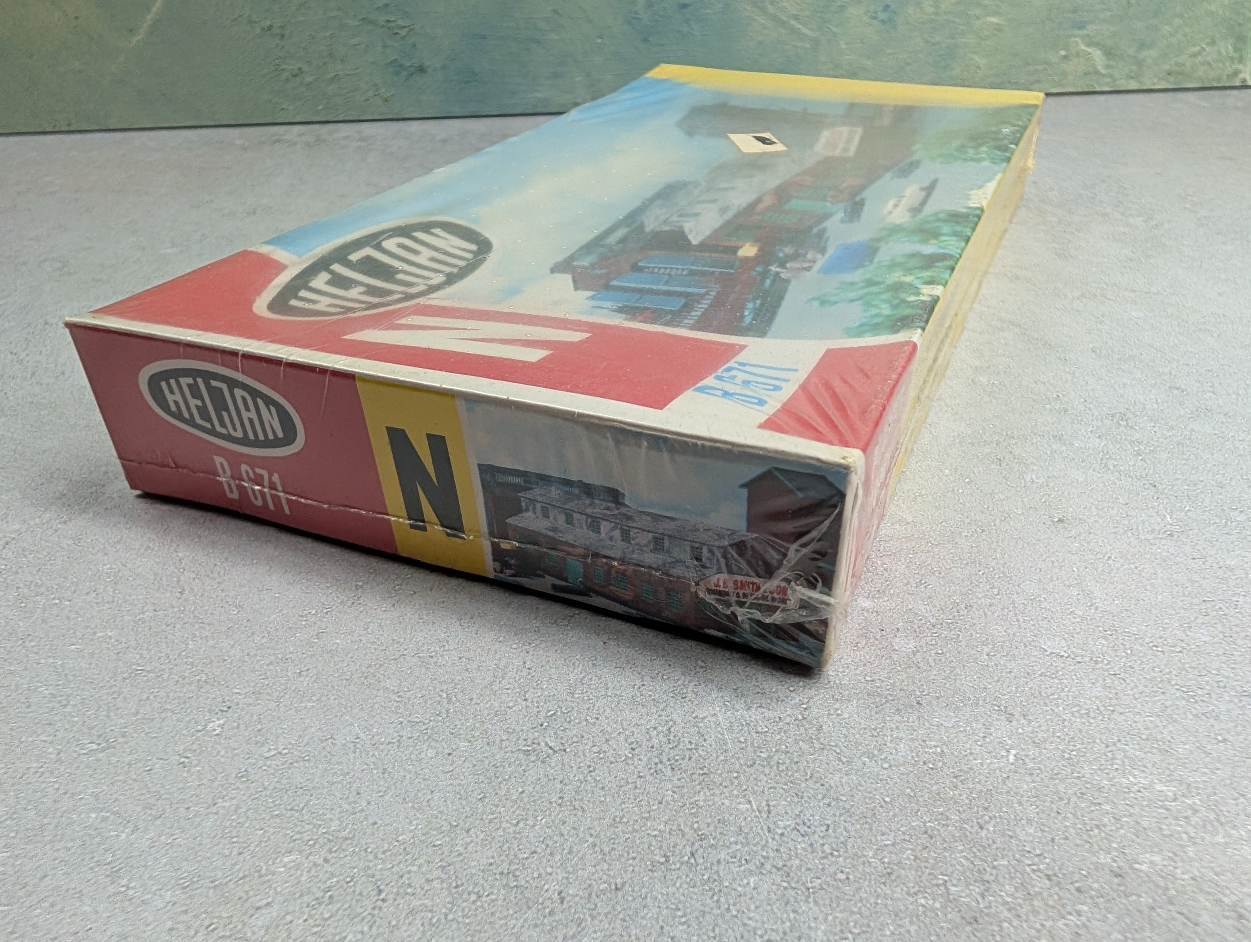 USED Heljan B671 N Scale Foundry Building (Sealed) KIT