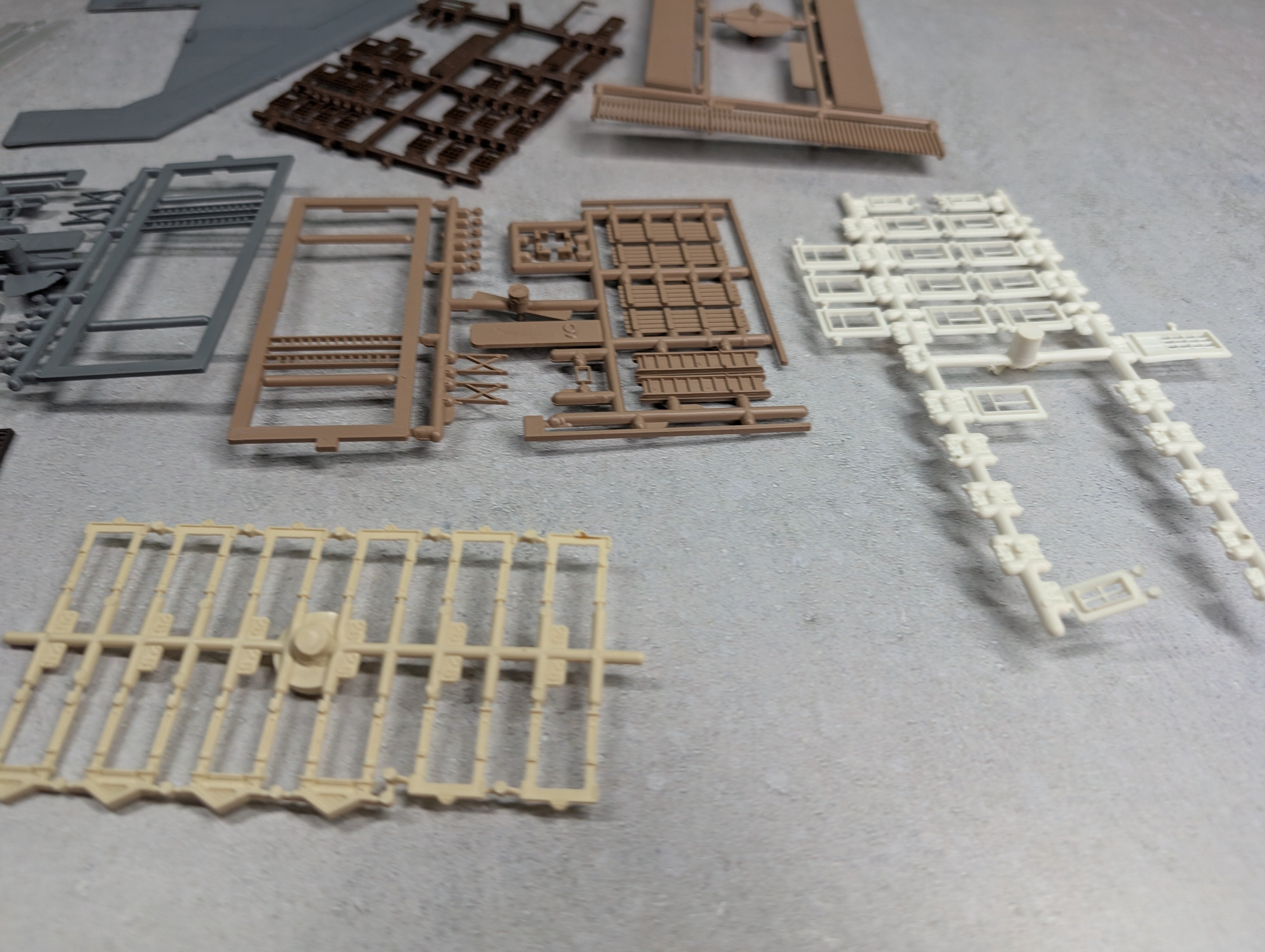 USED Heljan 610 N Scale Coal Yard Structure KIT