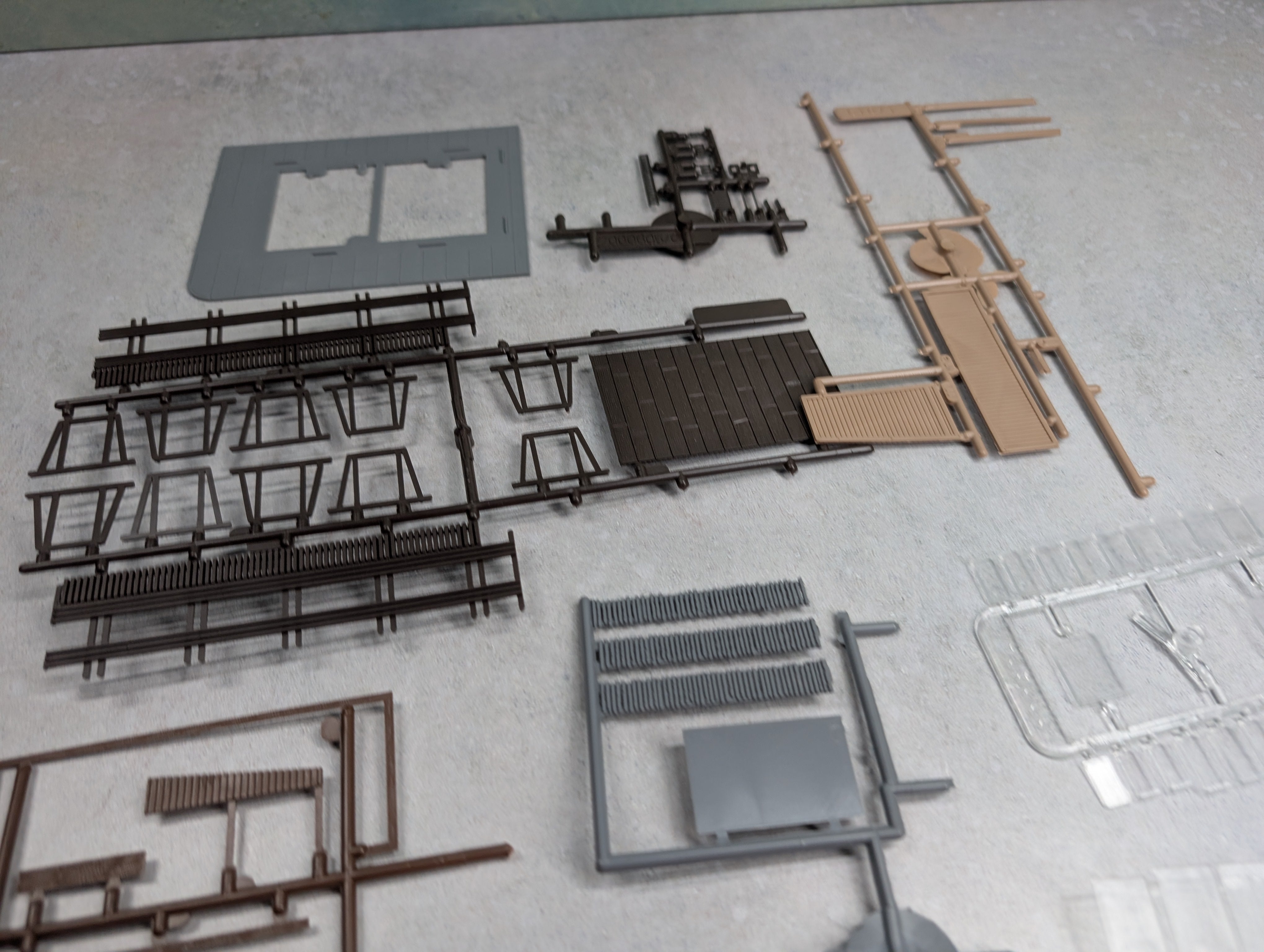 USED Heljan 610 N Scale Coal Yard Structure KIT