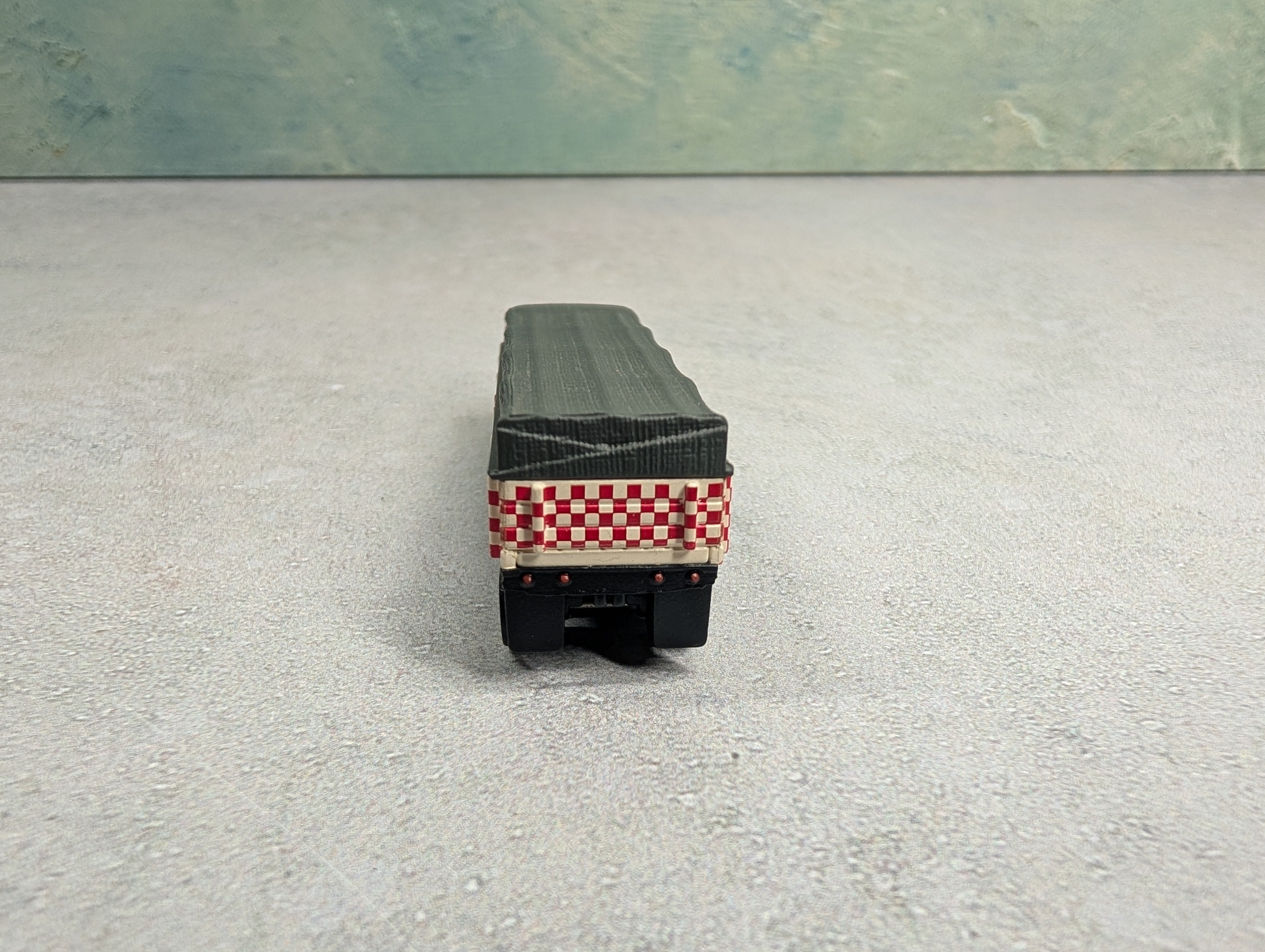 USED N Scale 32' Tarped Trailer Ralston Purina Company Purina Chows