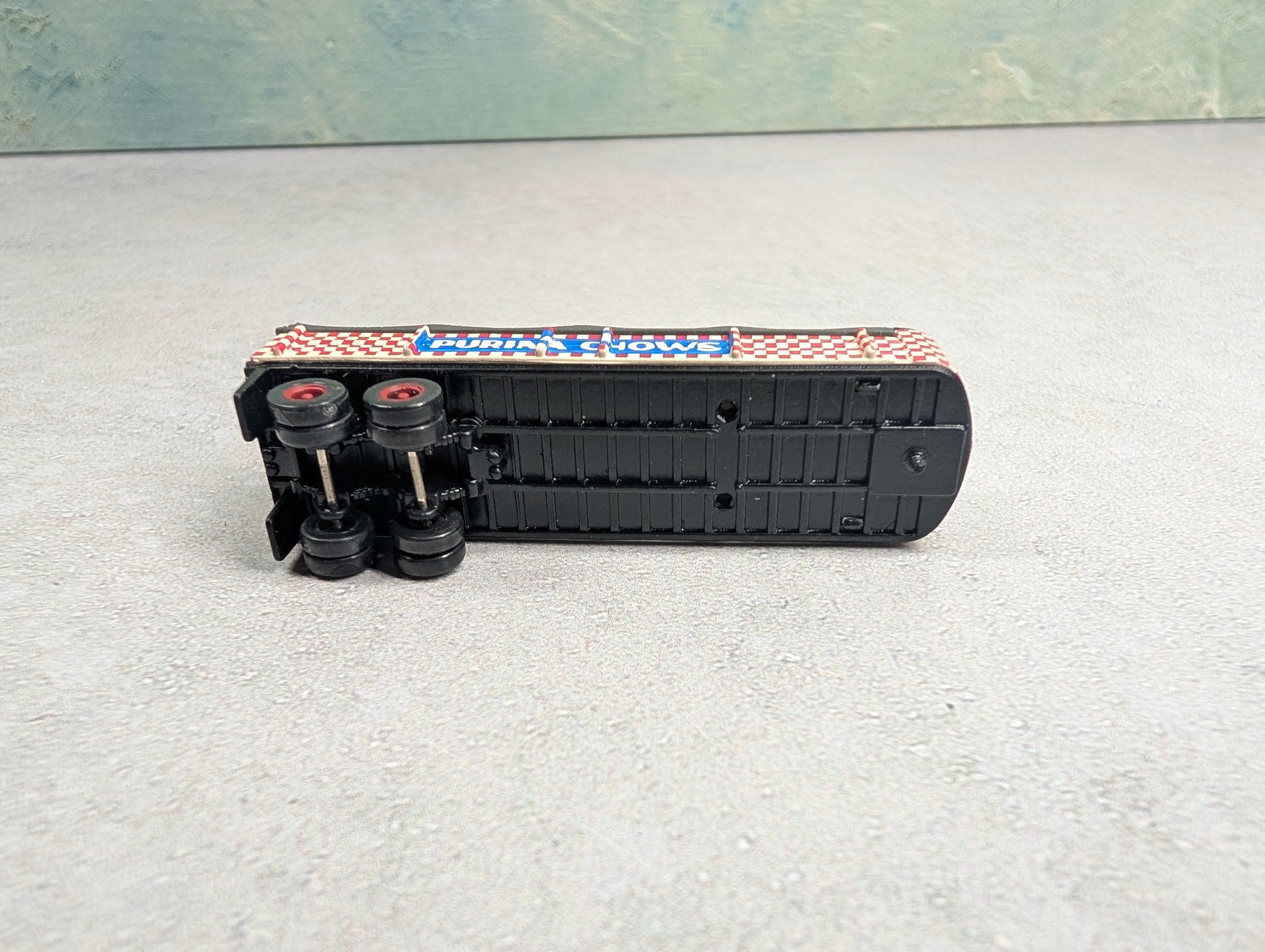 USED N Scale 32' Tarped Trailer Ralston Purina Company Purina Chows