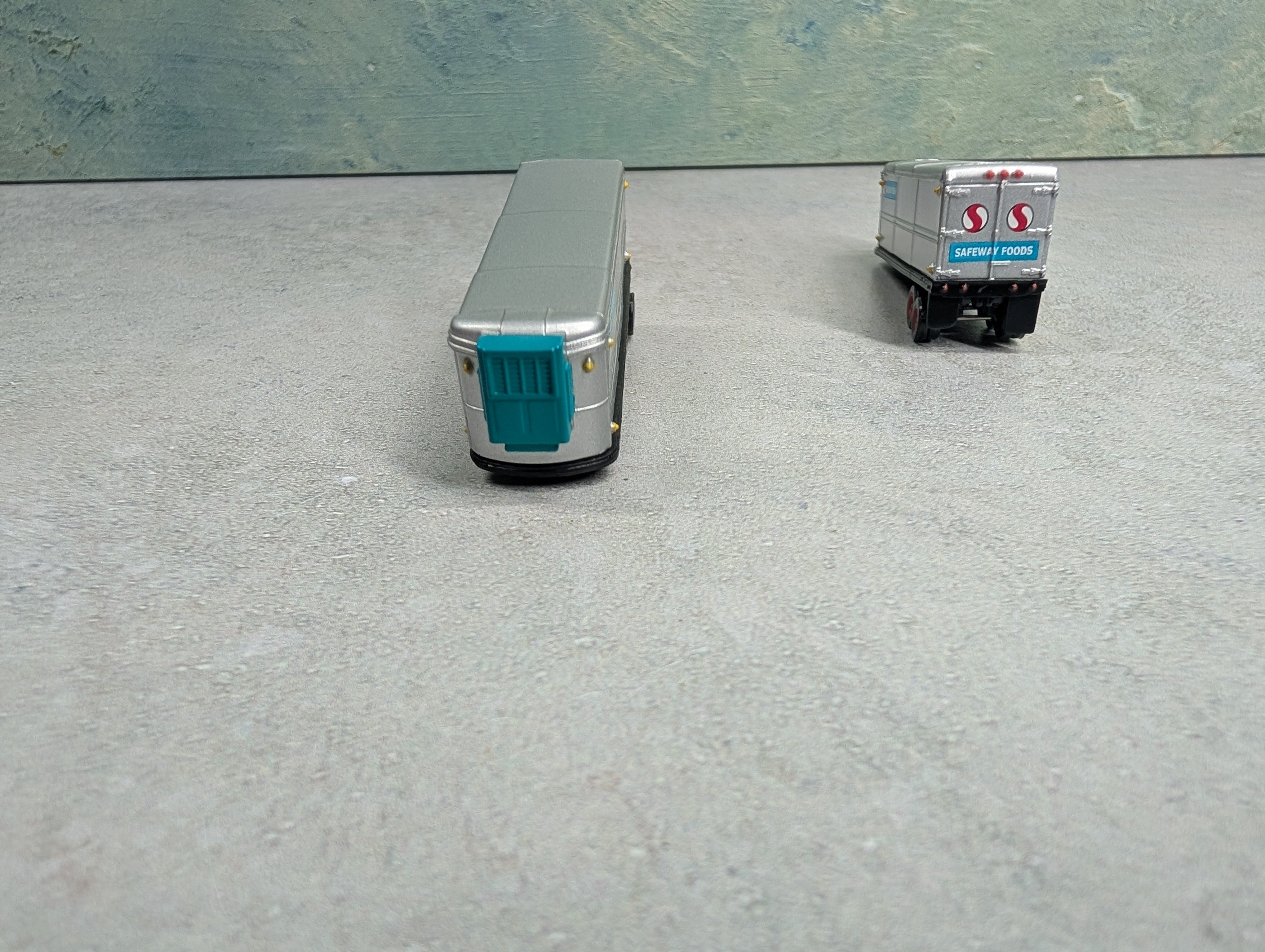 USED Classic Metal Works N Scale Lot of Tractor Trailers w/ Reefers Safeway Foods