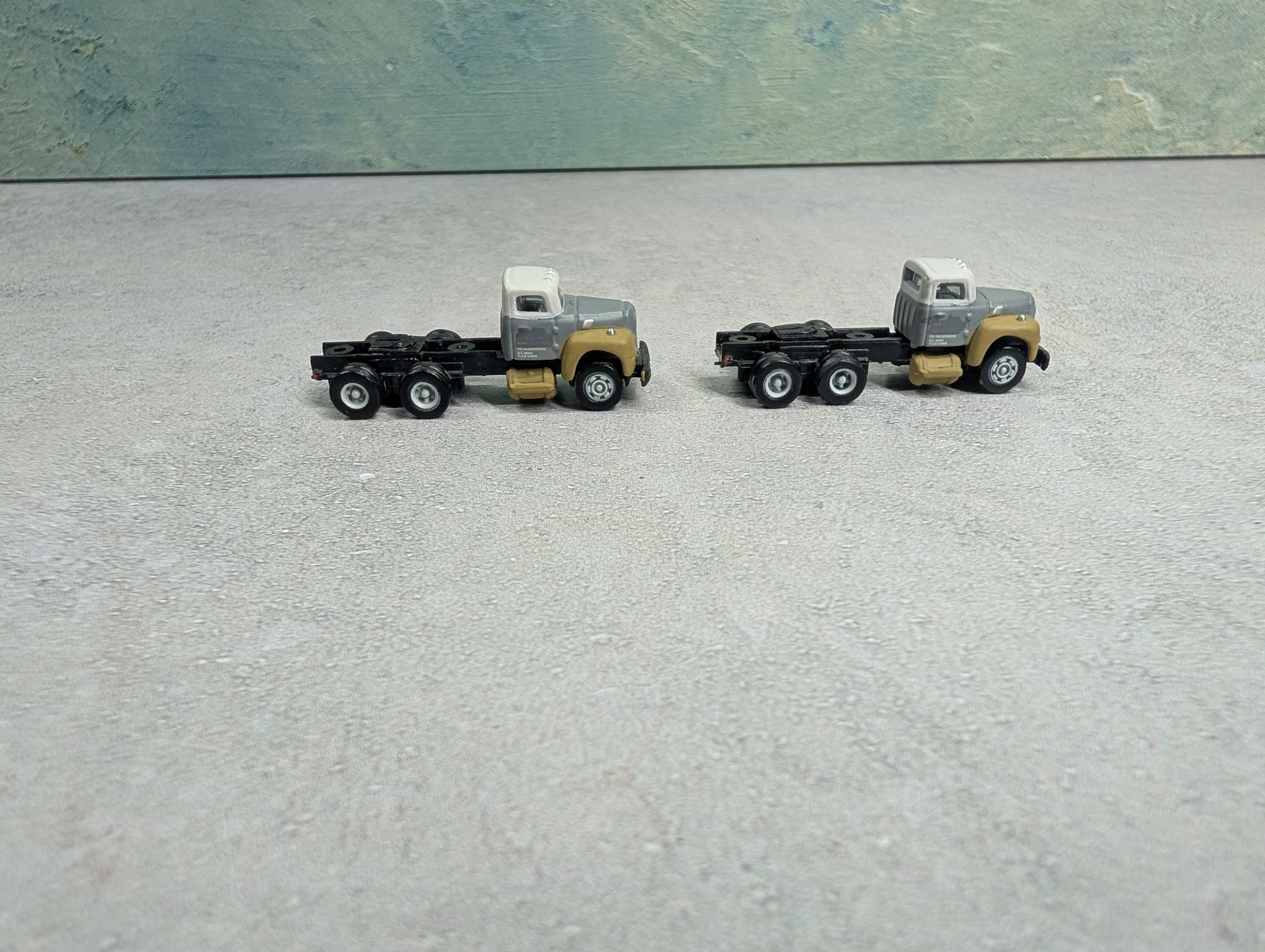 USED Classic Metal Works N Scale Lot of Tractor Trailers w/ Reefers - White Gray & Gold