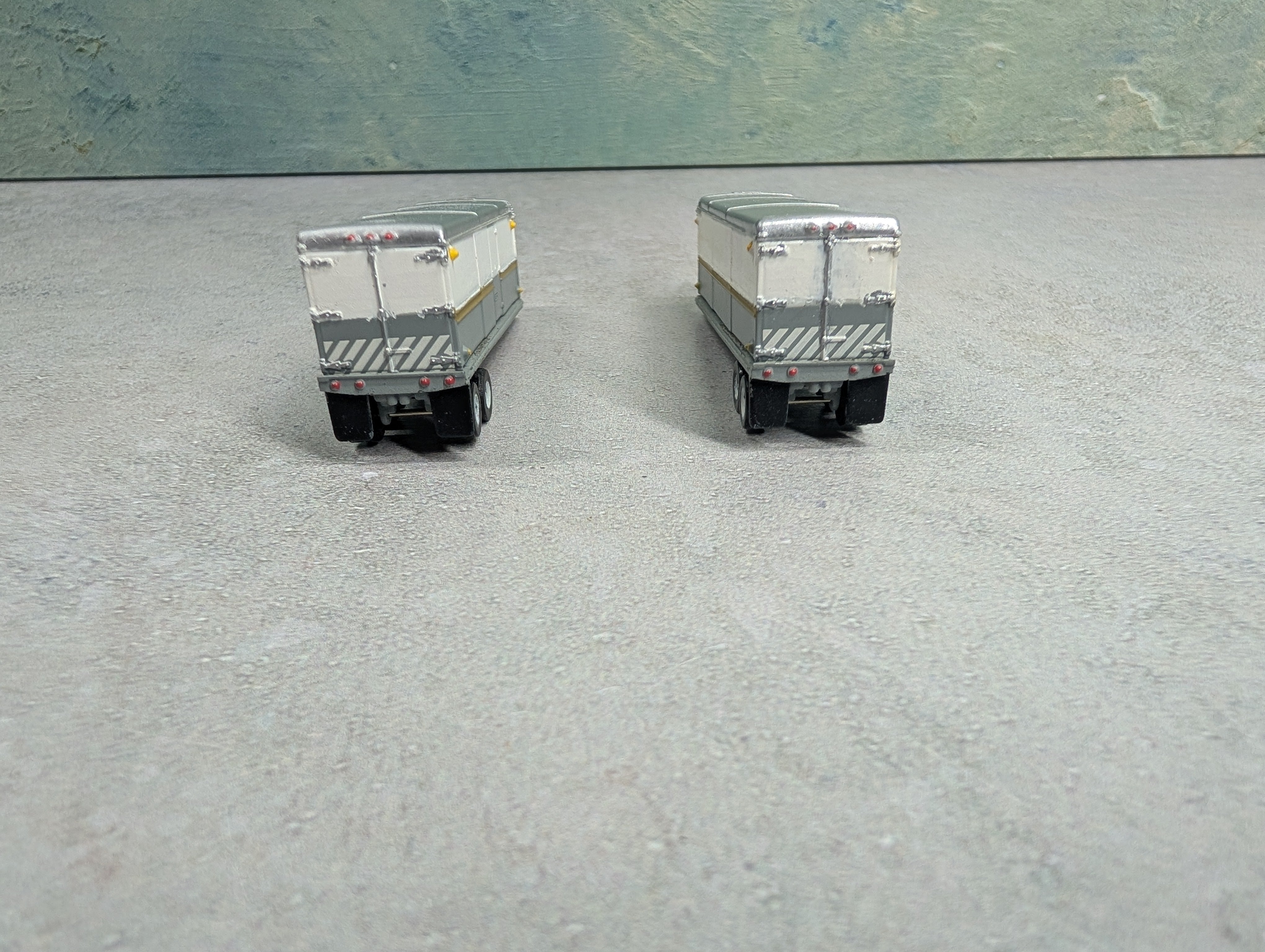 USED Classic Metal Works N Scale Lot of Tractor Trailers w/ Reefers - White Gray & Gold