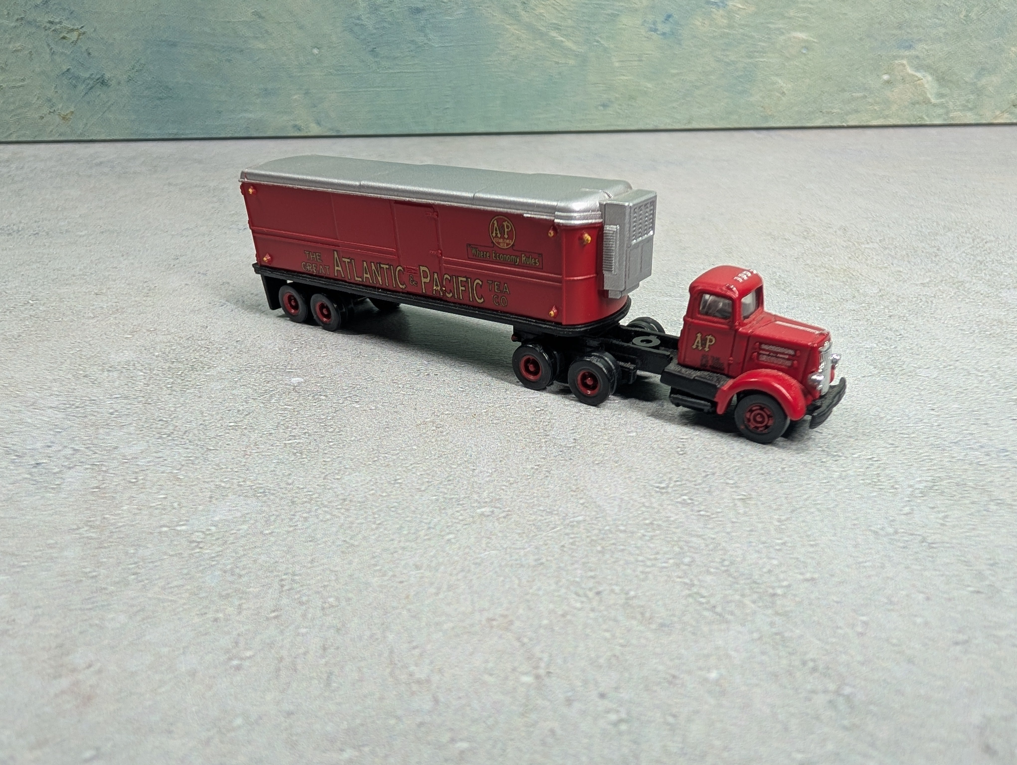 USED Classic Metal Works N Scale Tractor Trailer w/ Reefer Atlantic & Pacific A&P