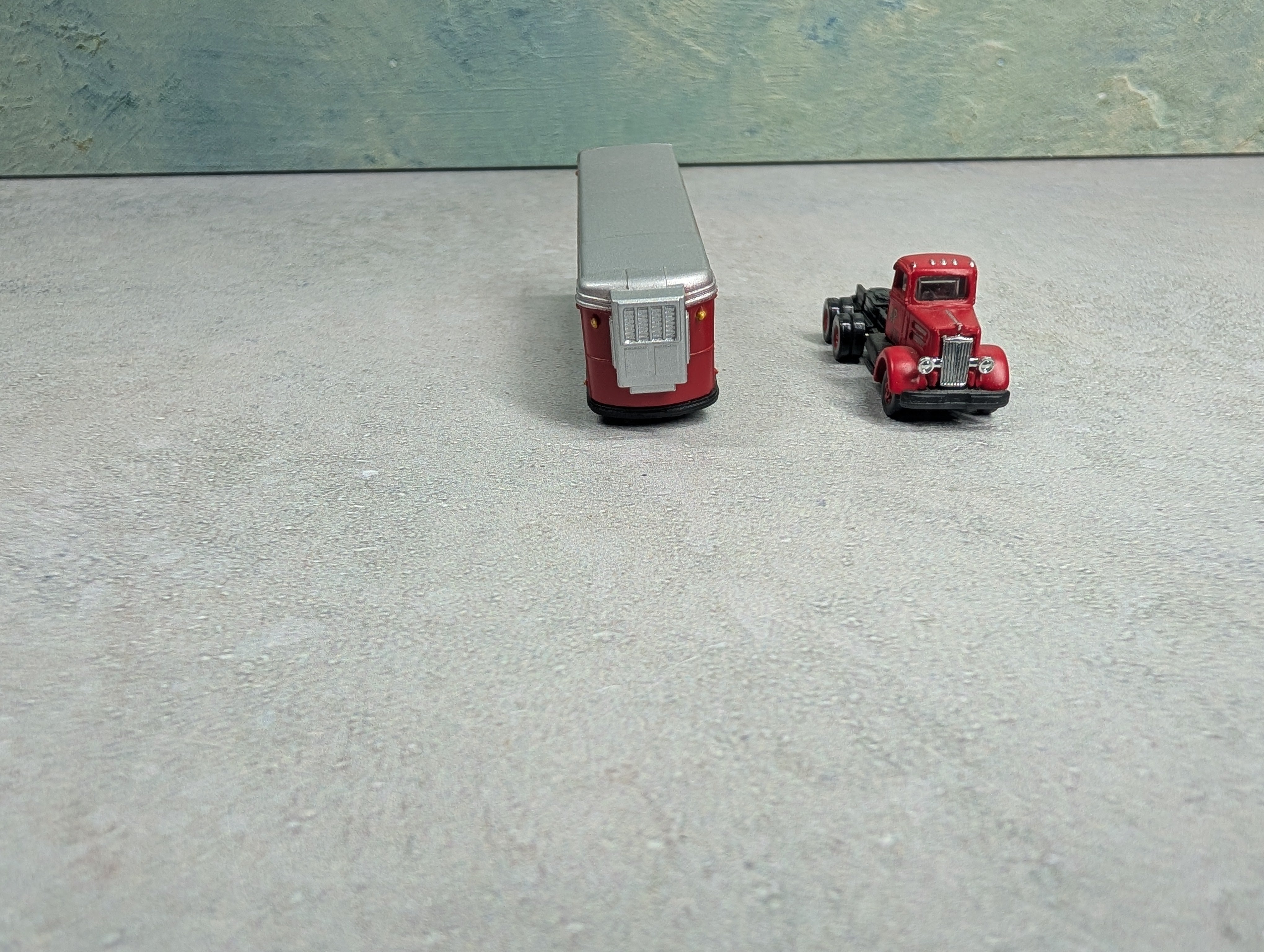 USED Classic Metal Works N Scale Tractor Trailer w/ Reefer Atlantic & Pacific A&P