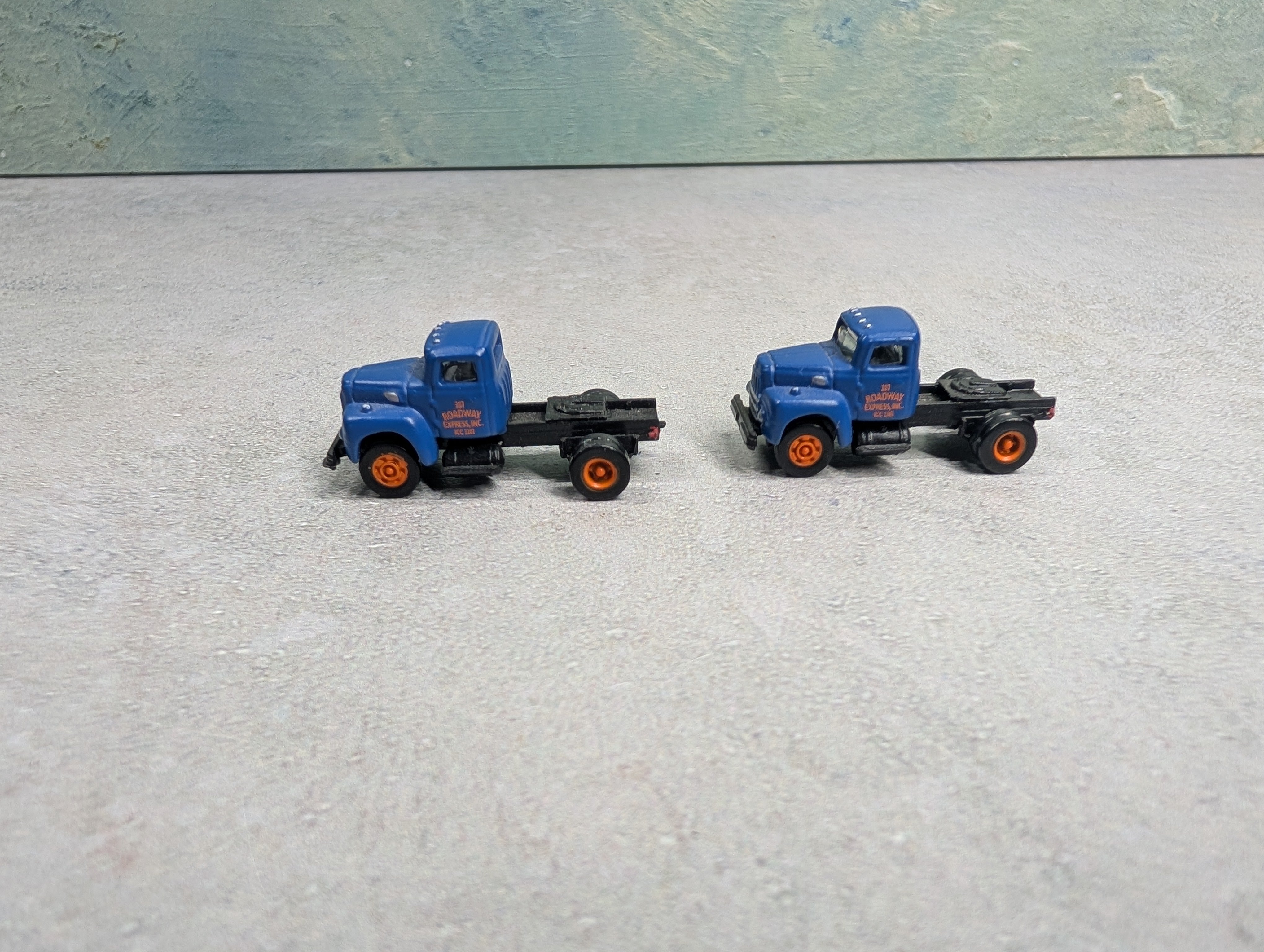 USED Classic Metal Works N Scale Lot of Tractor Cabs Roadway Express (2 pcs)