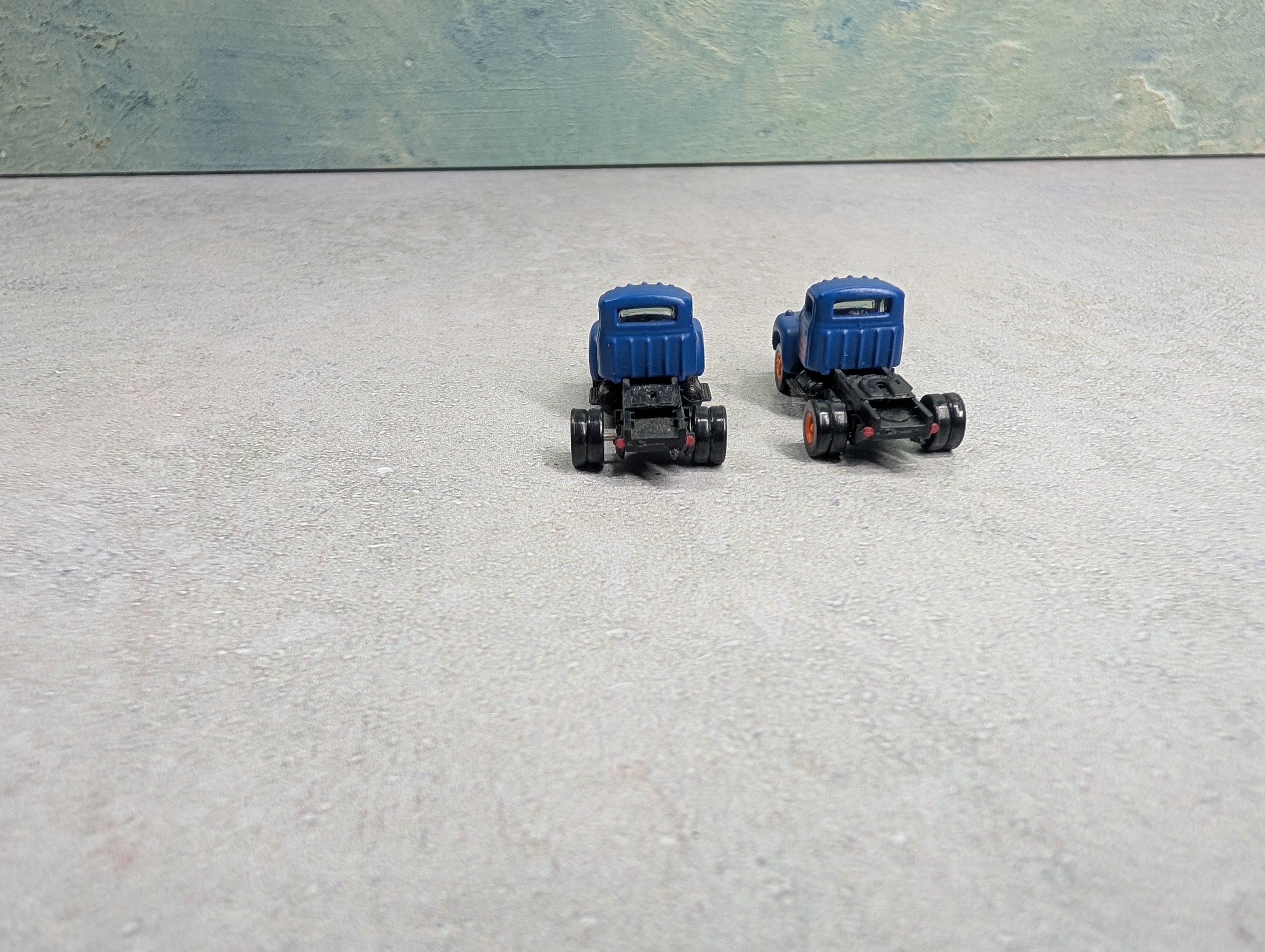 USED Classic Metal Works N Scale Lot of Tractor Cabs Roadway Express (2 pcs)