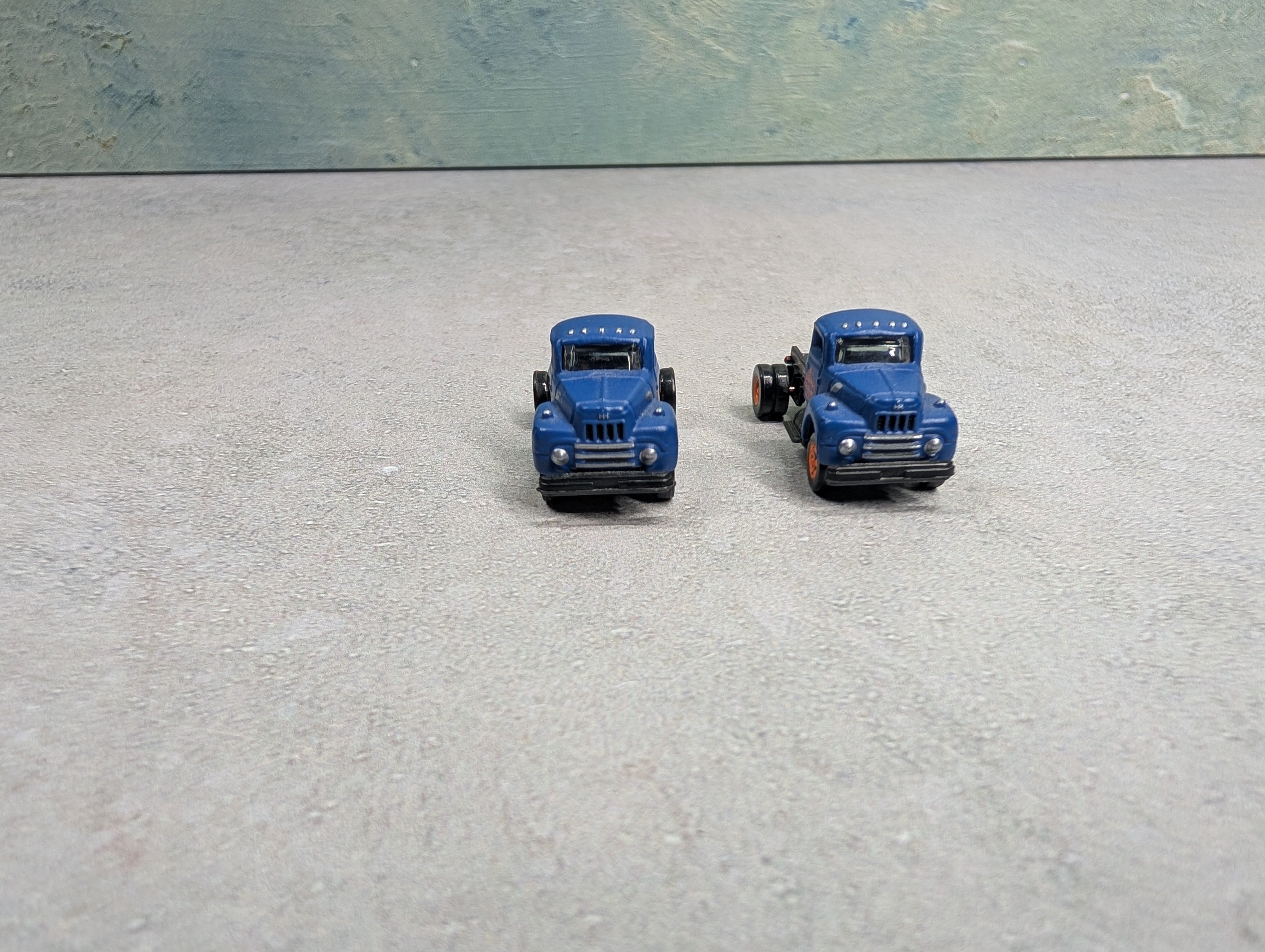 USED Classic Metal Works N Scale Lot of Tractor Cabs Roadway Express (2 pcs)