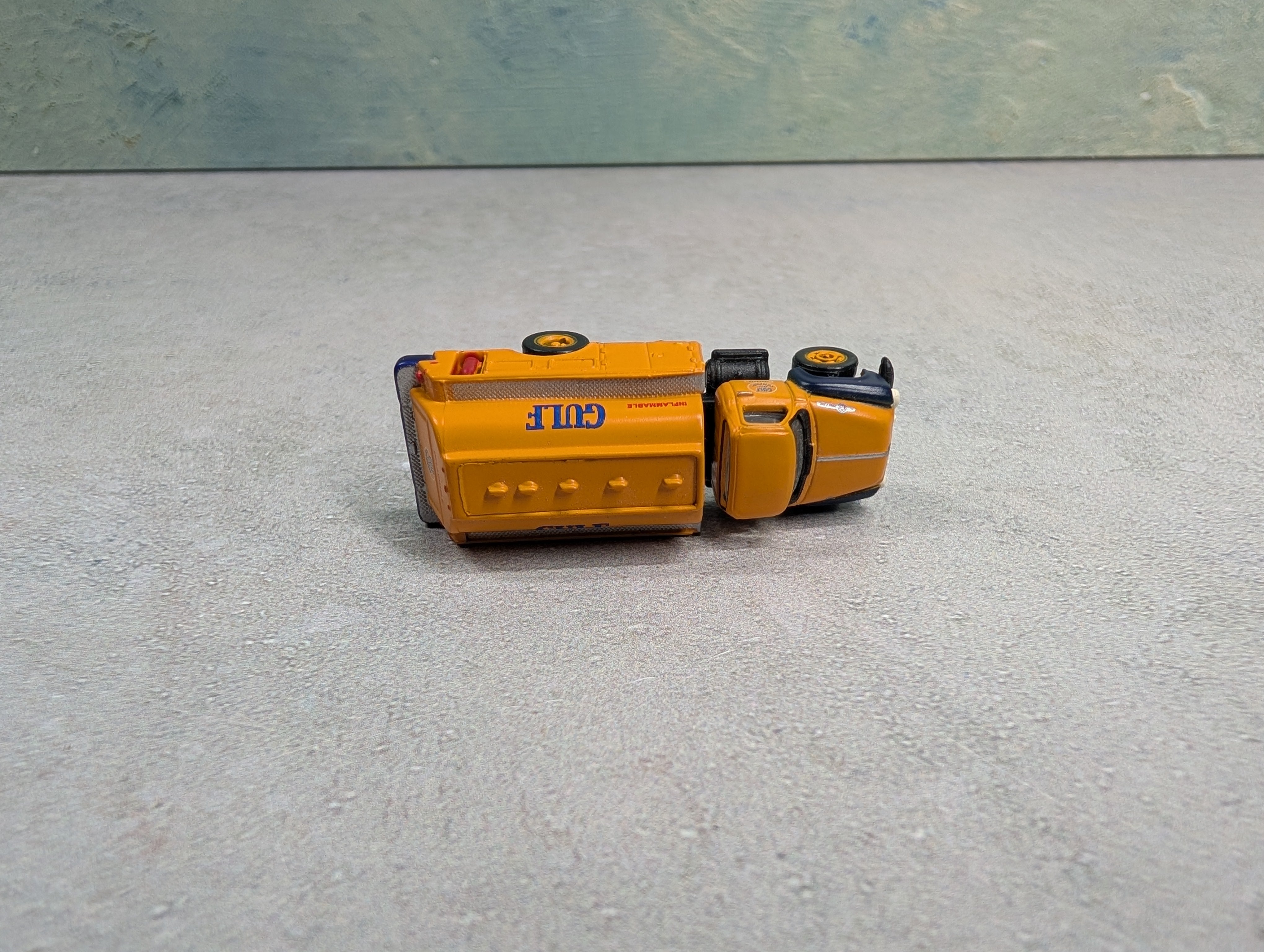 USED Classic Metal Works N Scale Yellow & Blue Tanker Work Truck Gulf