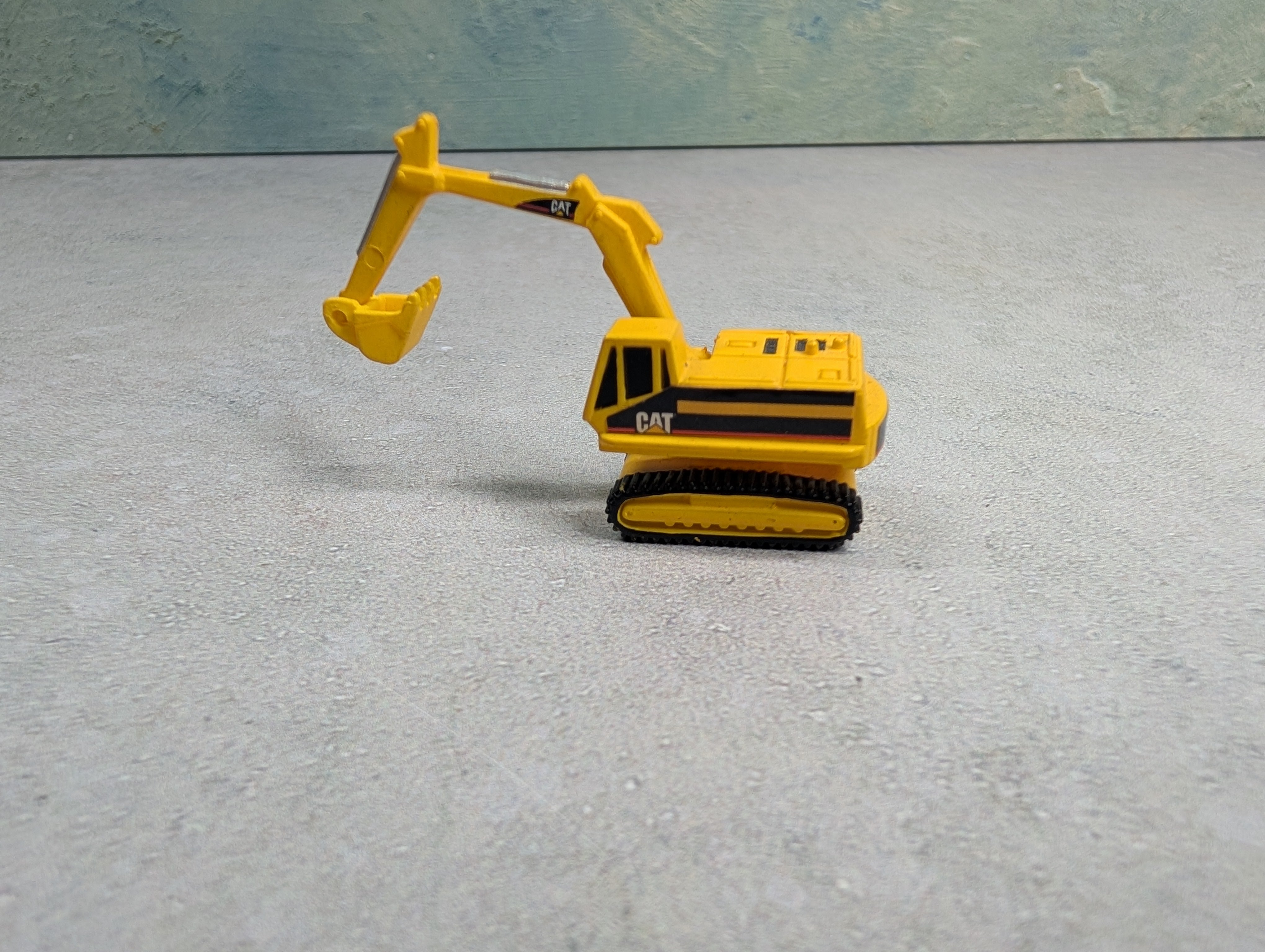USED N Scale Cat Excavator w/ Moving Parts
