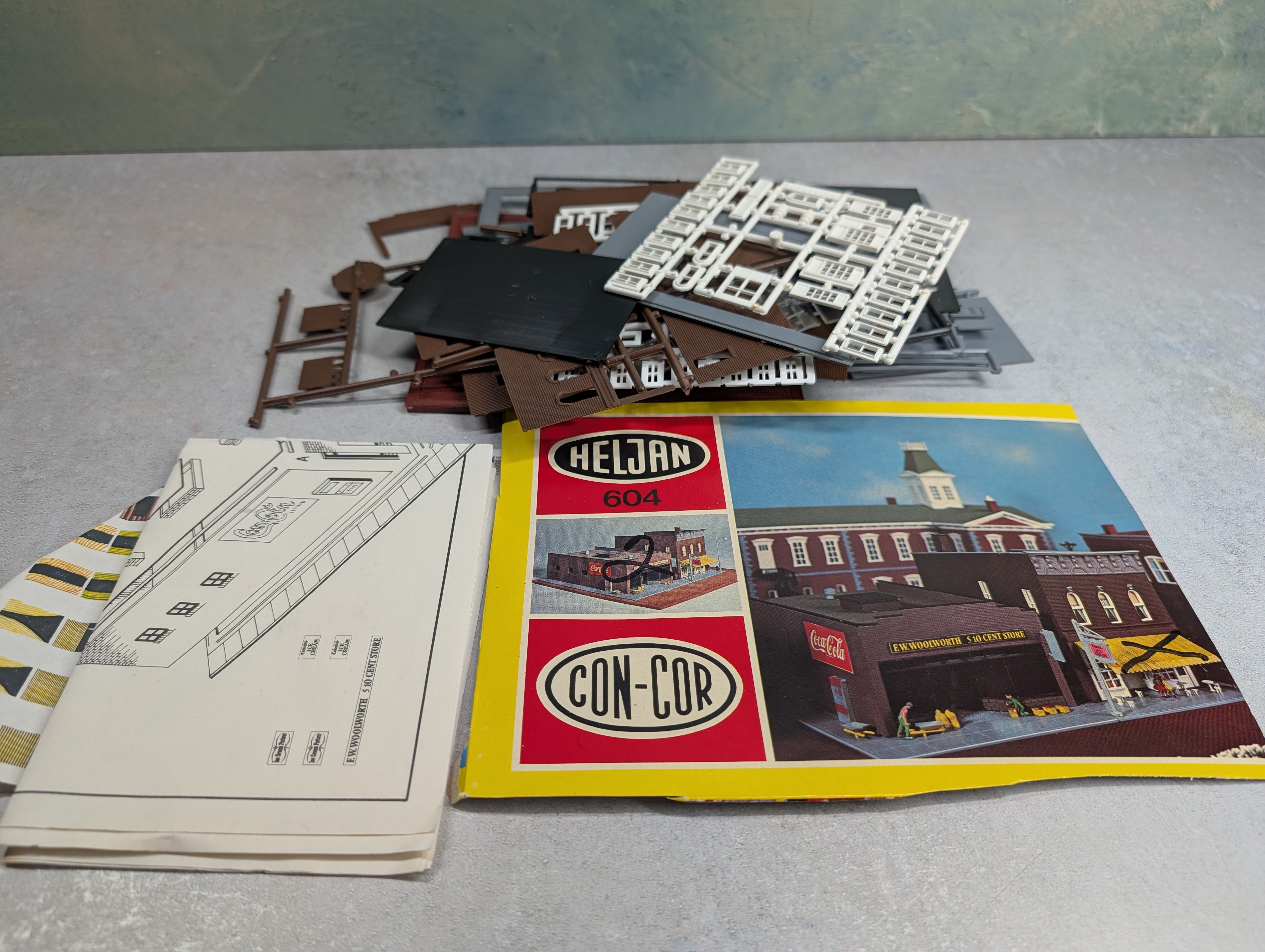USED Heljan 604 N Scale Woolworth Store & Ice Cream Shop KIT