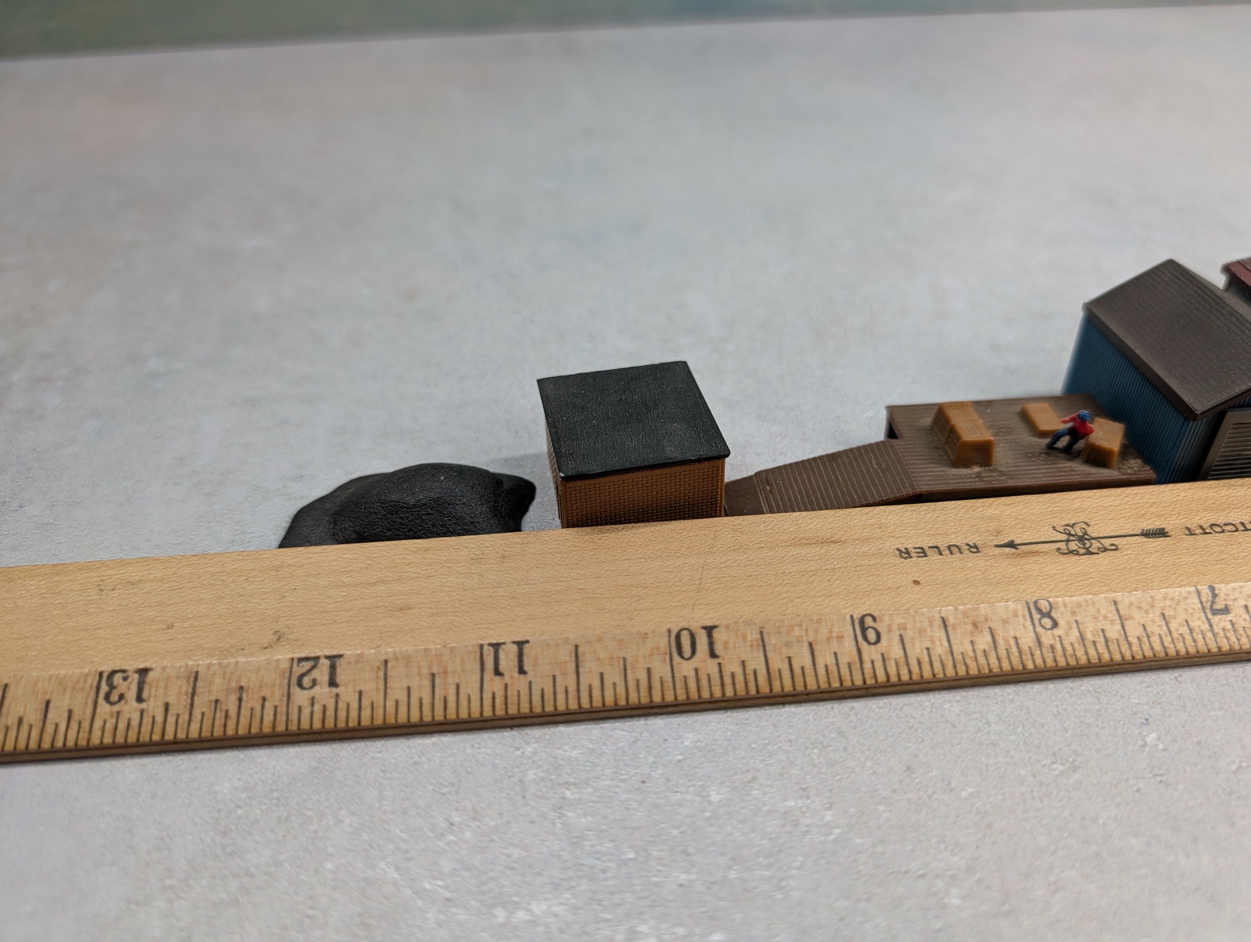USED N Scale Lot of Various Small Buildings, Sheds, Shanty (9 pcs)