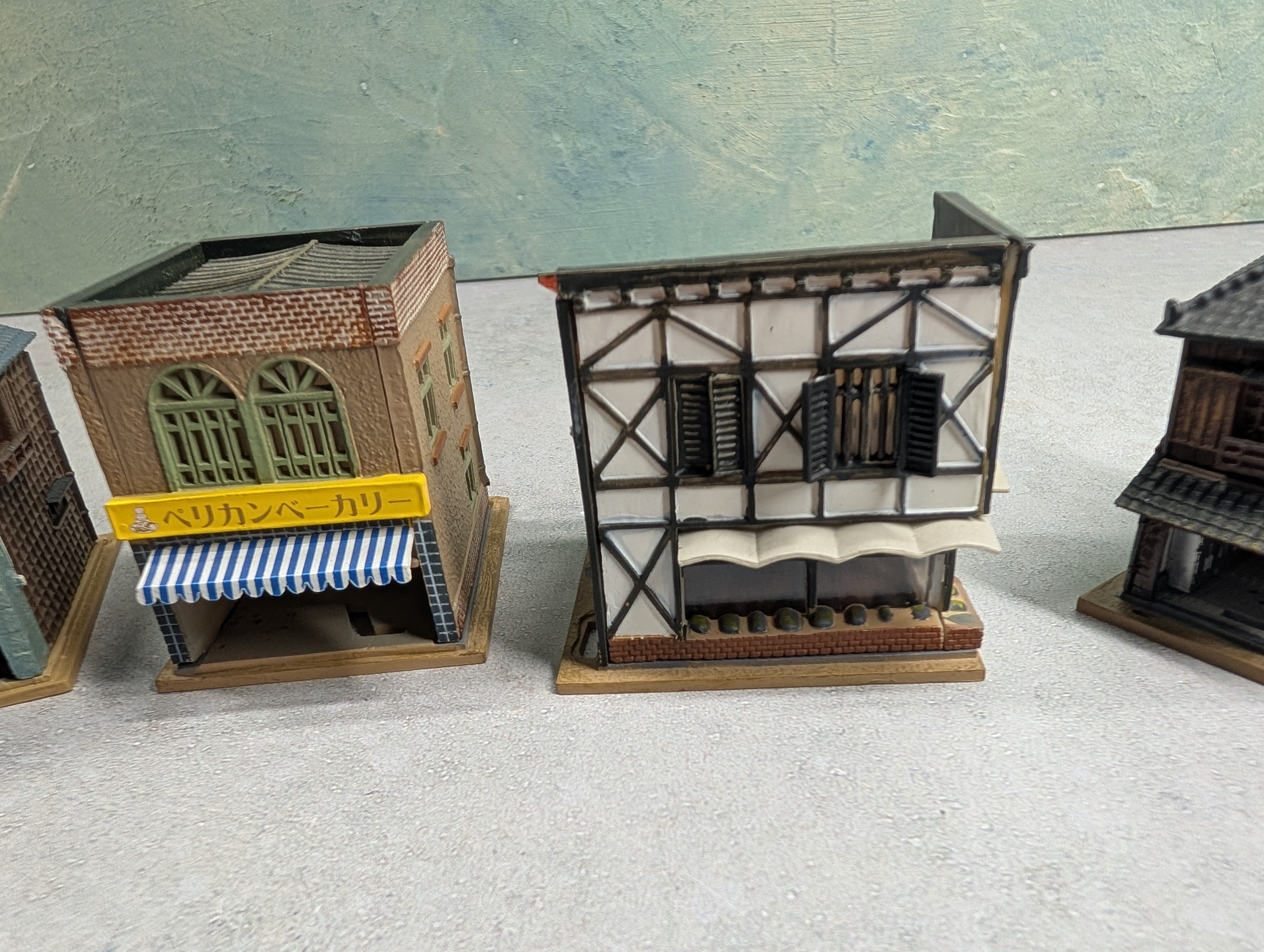 USED TomyTec N Scale Lot of Japenese Shops, Business Buildings (5 pcs)