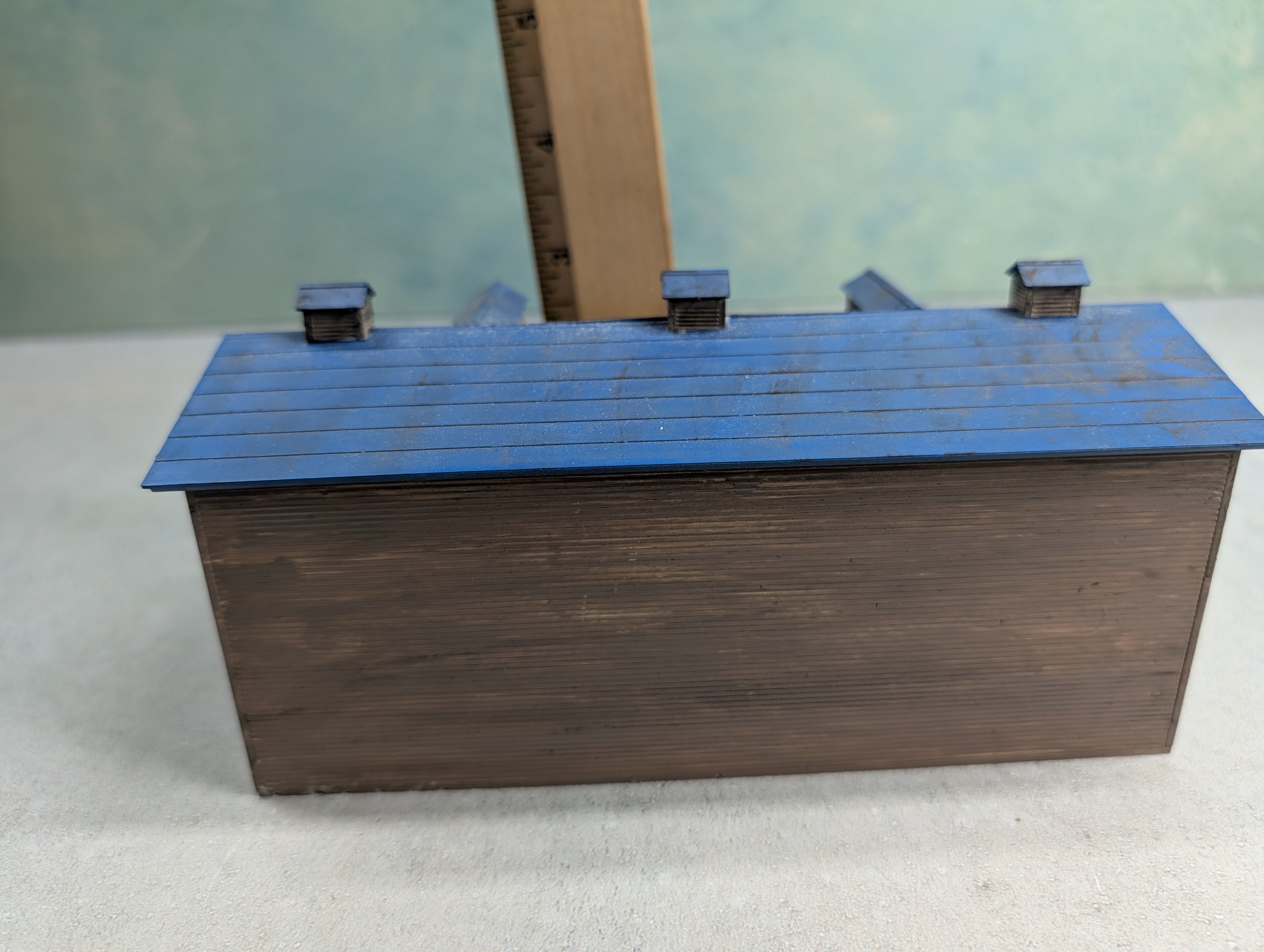 USED Walthers N Scale Weathered Ice House & Icing Platform