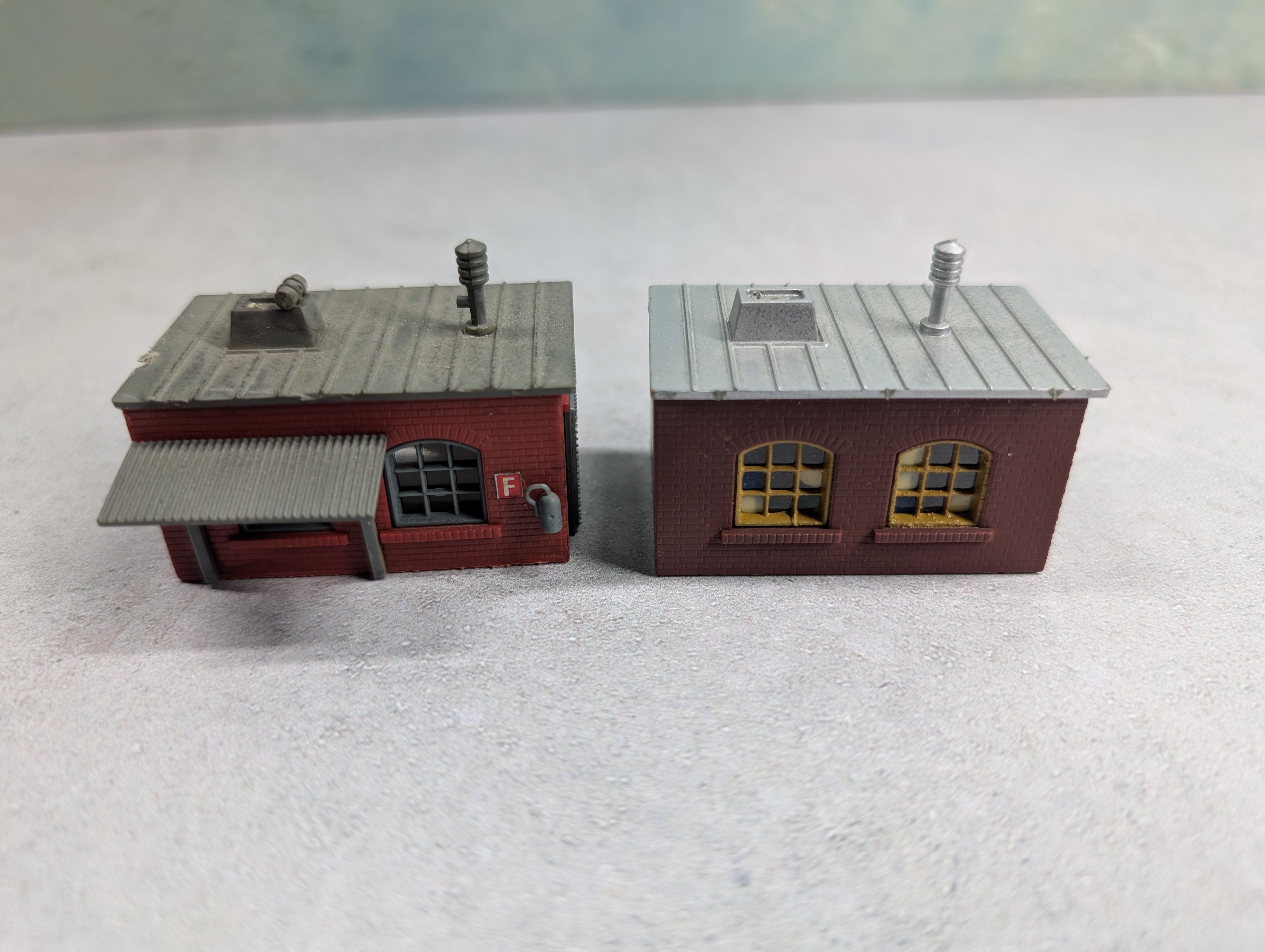 USED N Scale Two Little Brick Buildings