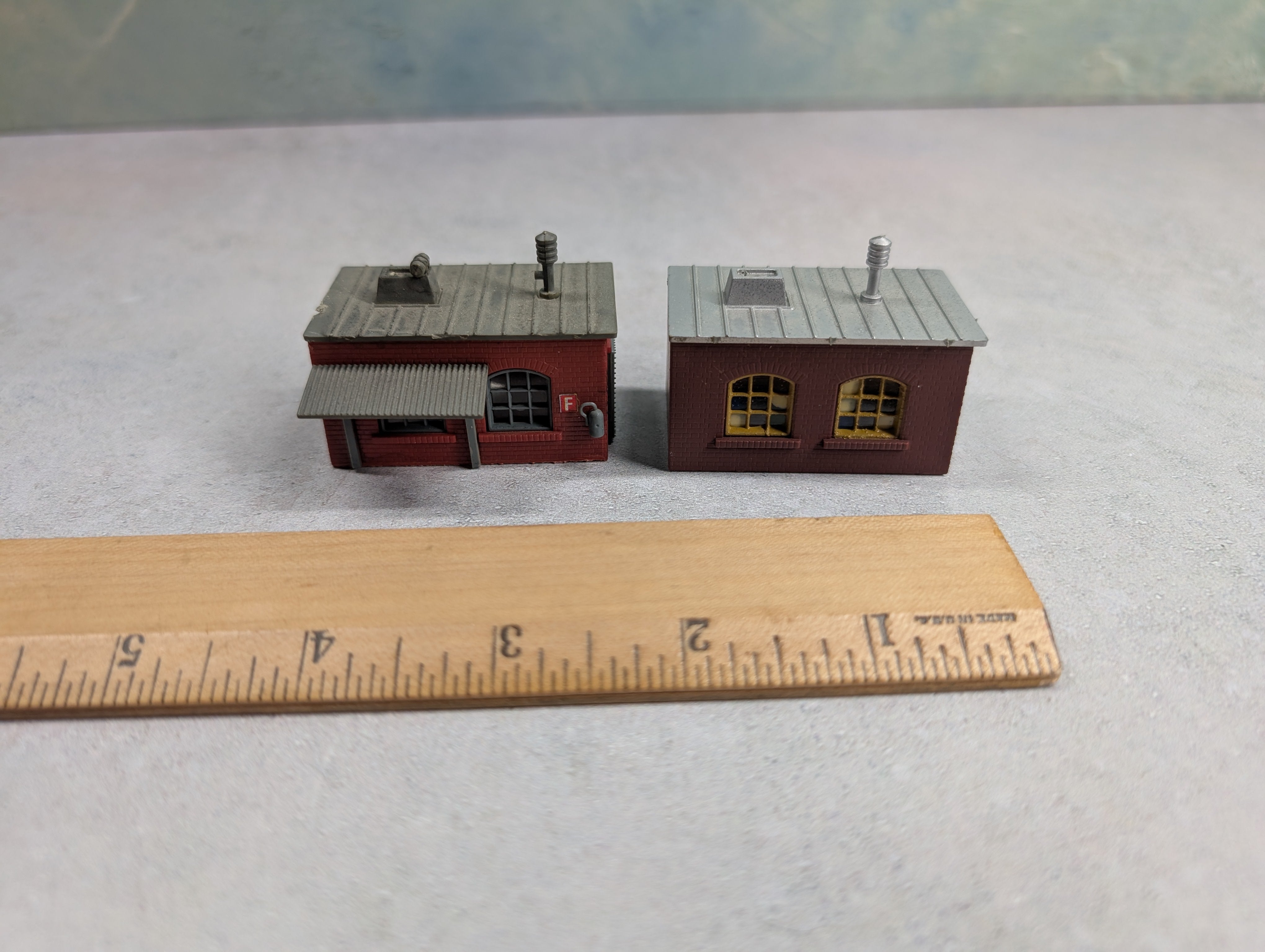USED N Scale Two Little Brick Buildings