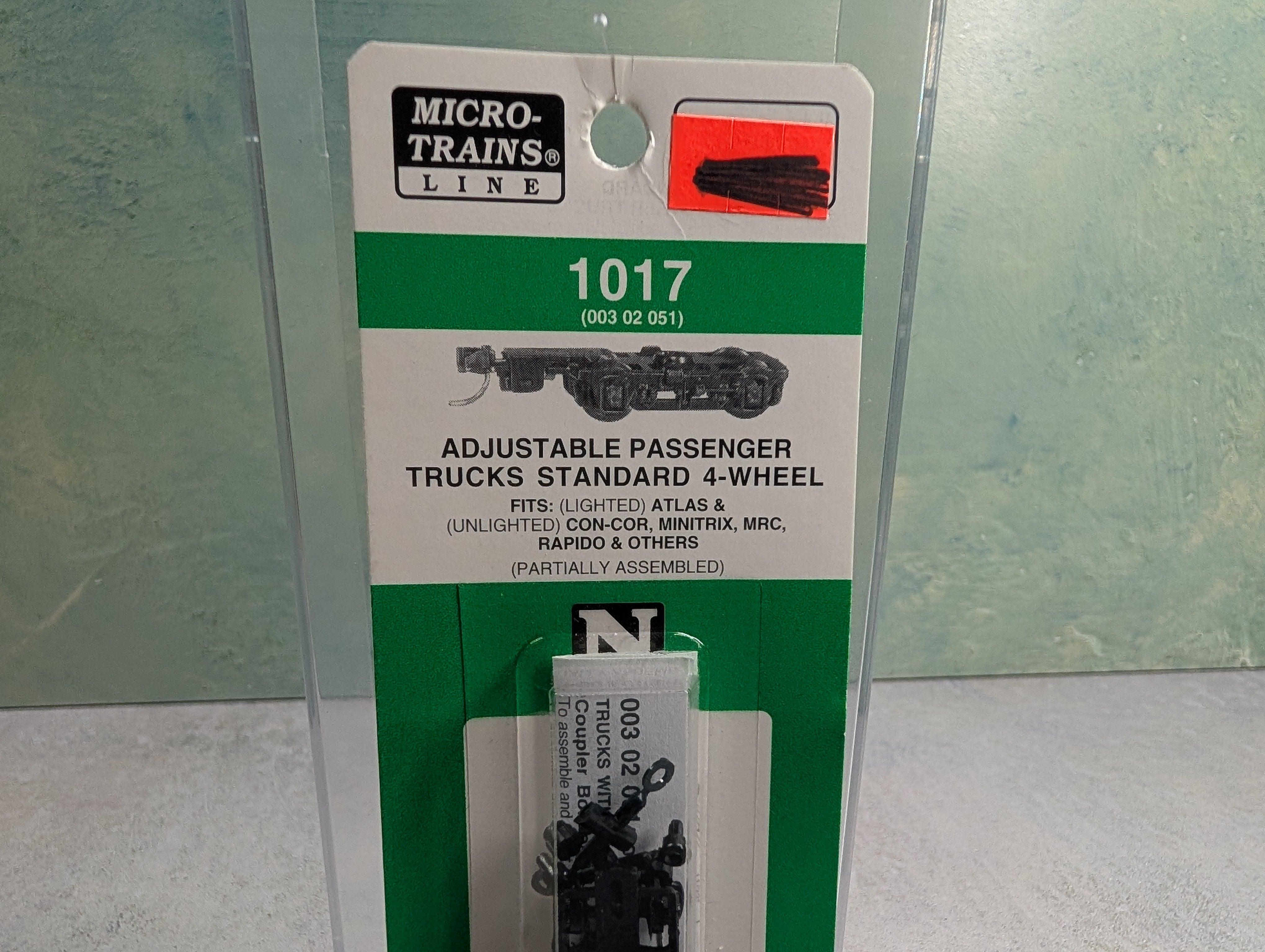 Micro-Trains #00302051 N Scale 1017 Adjustable Passenger Trucks Standard 4-Wheel