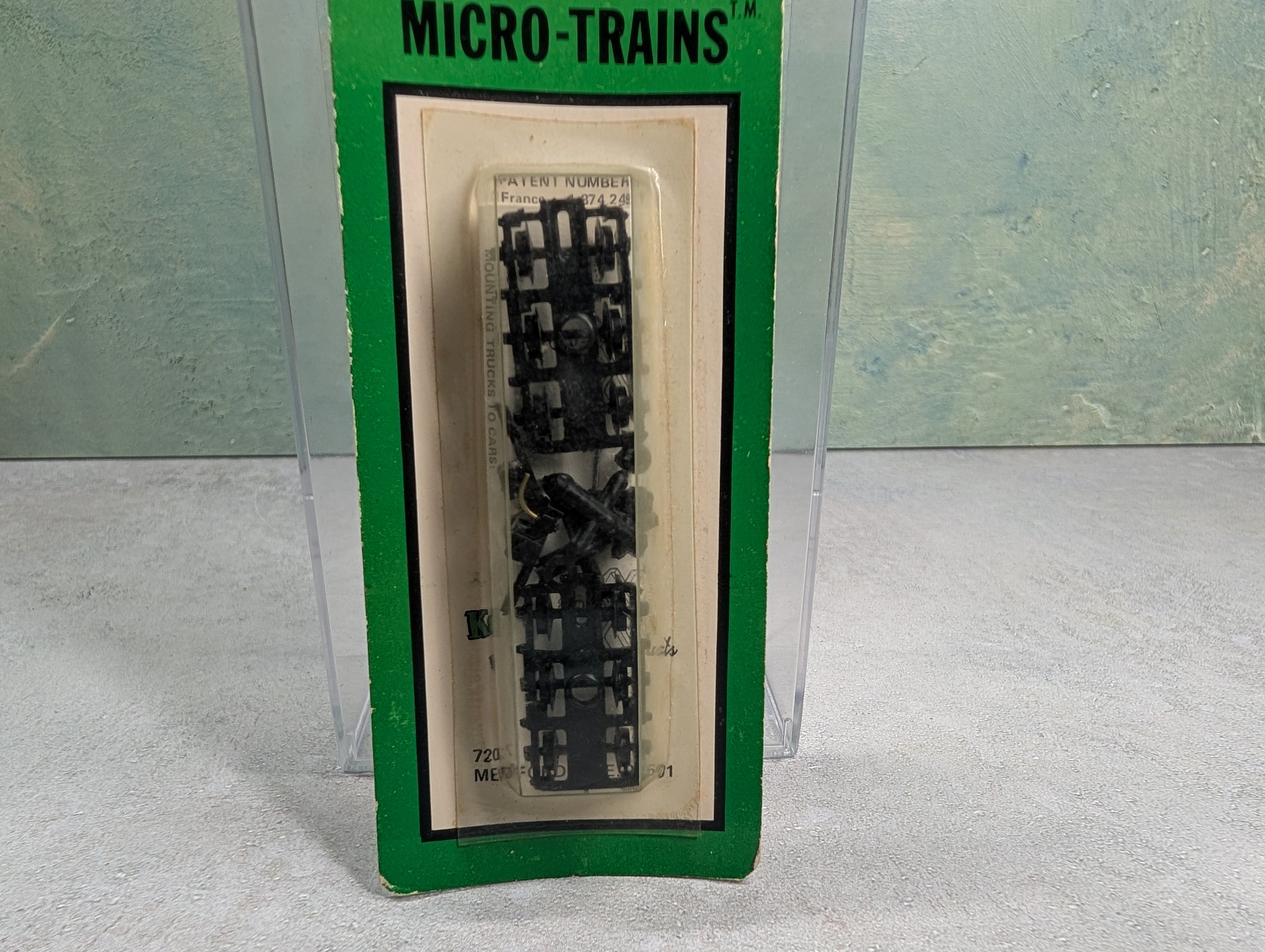 Kadee MT-1018 N Scale Passenger Trucks - Adjustable 6 Wheel Standard