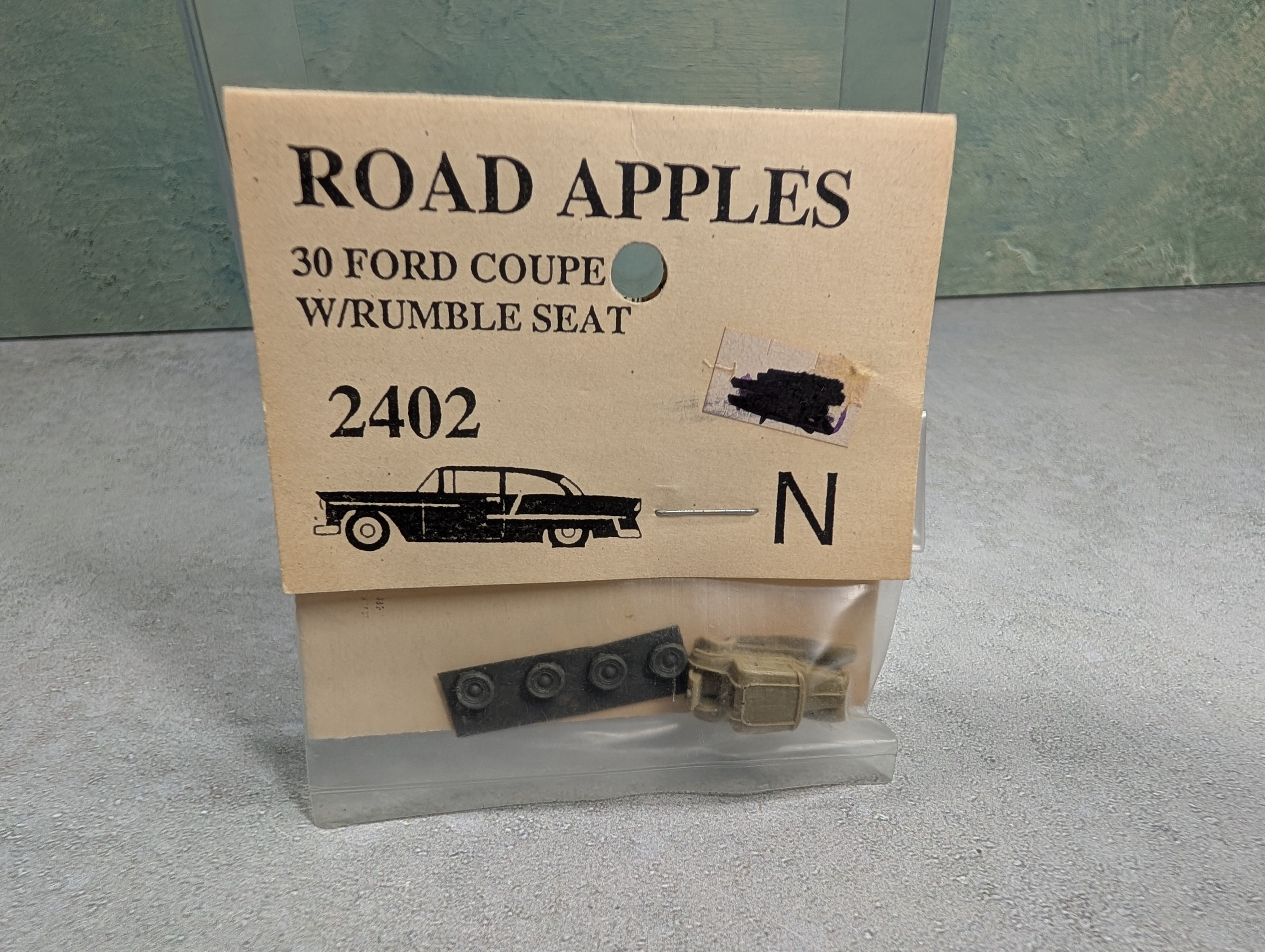 Lineside Models 2402 N Scale 30 Ford Coupe w/ Rumble Seat (Road Apples) KIT