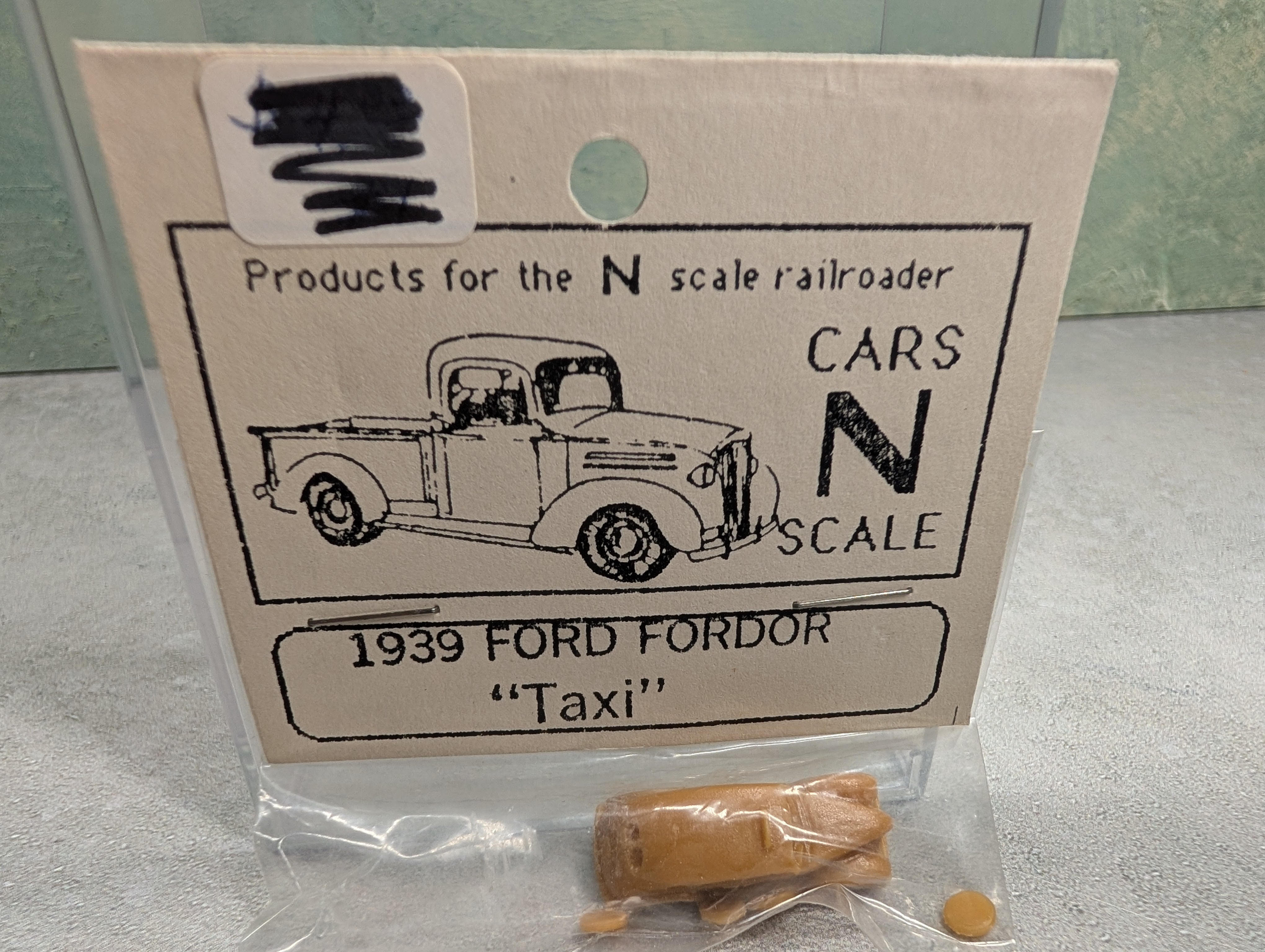 Bruce Richardson N Scale 1939 Ford Fordor "Taxi" KIT