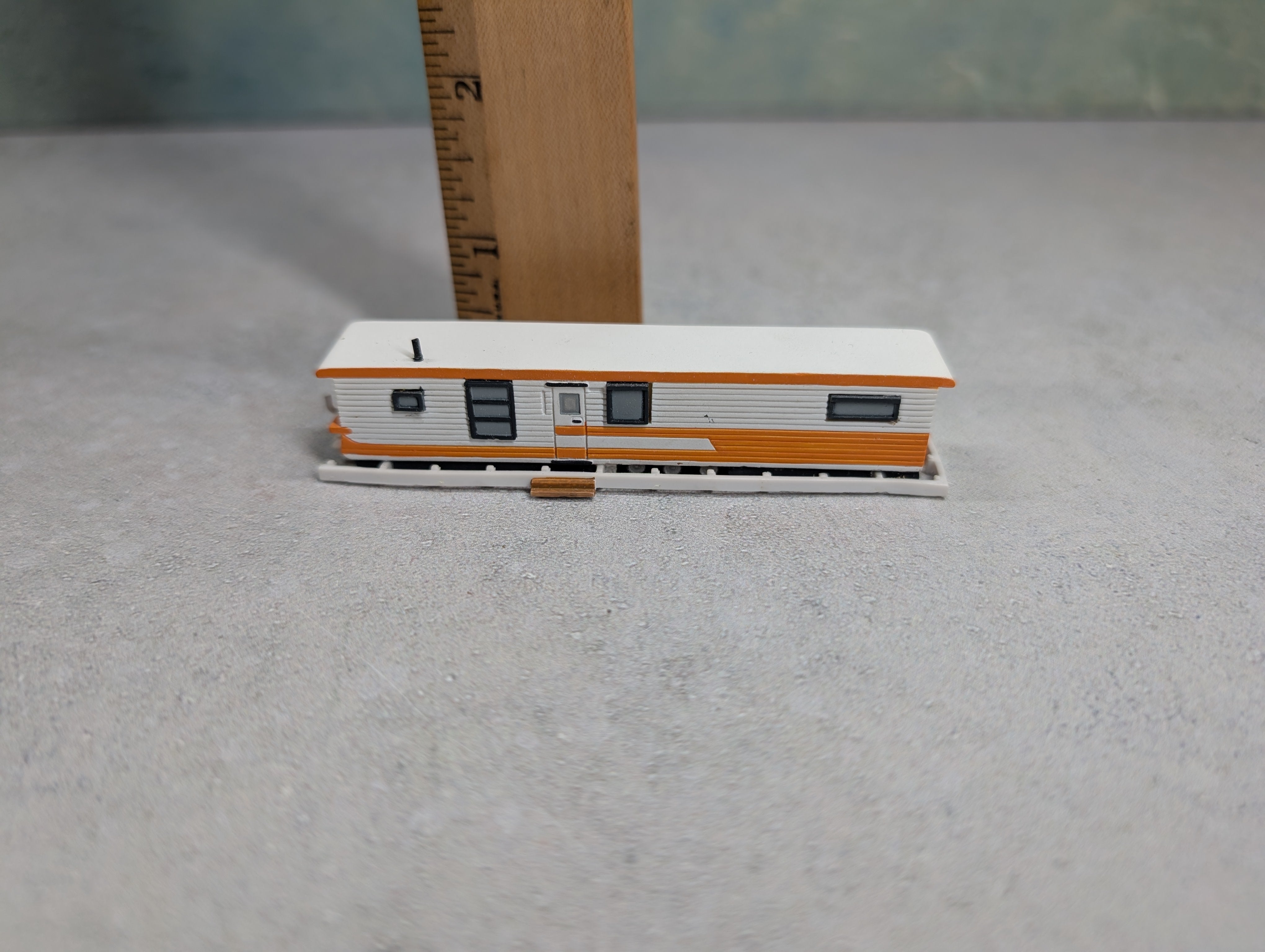 USED Imex N Scale Skyline Trailer Building