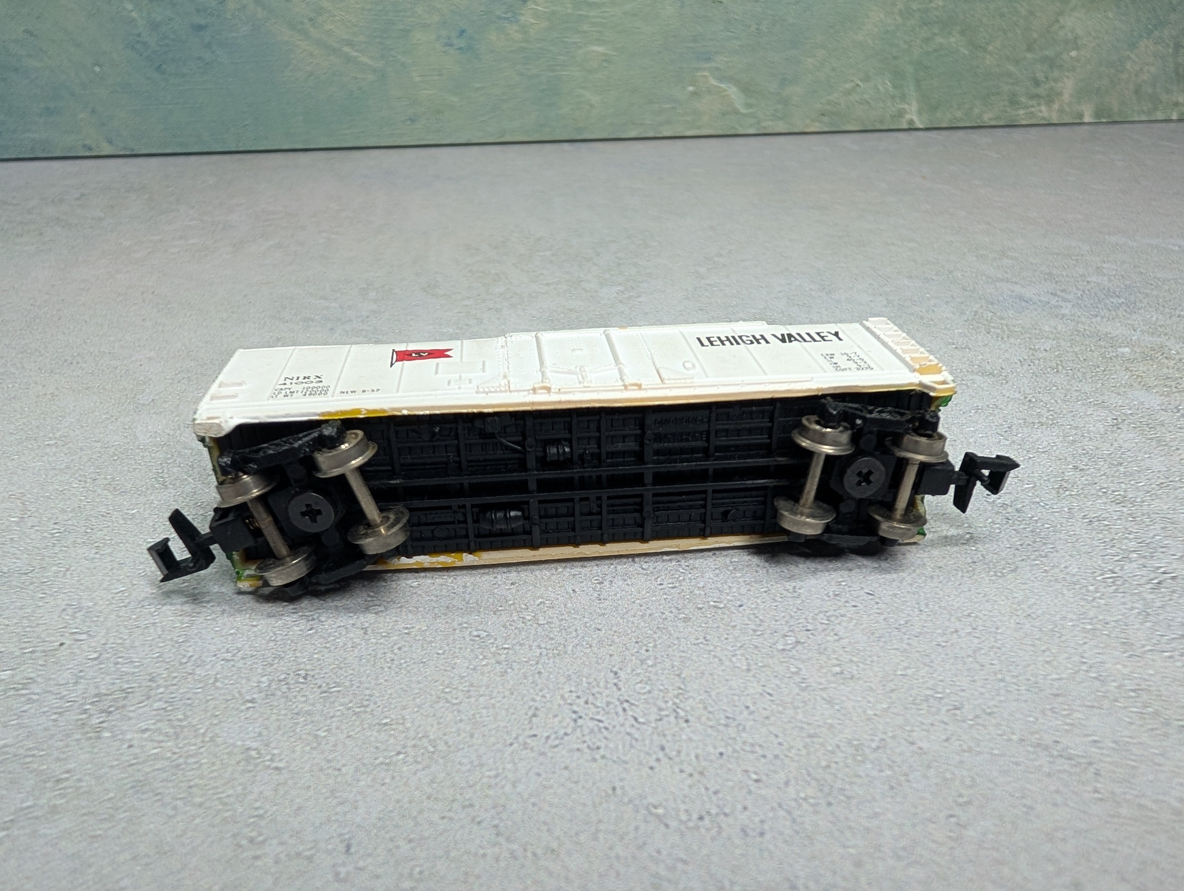 USED Bachmann N Scale 41' Box Car Lehigh Valley NIRX #41003