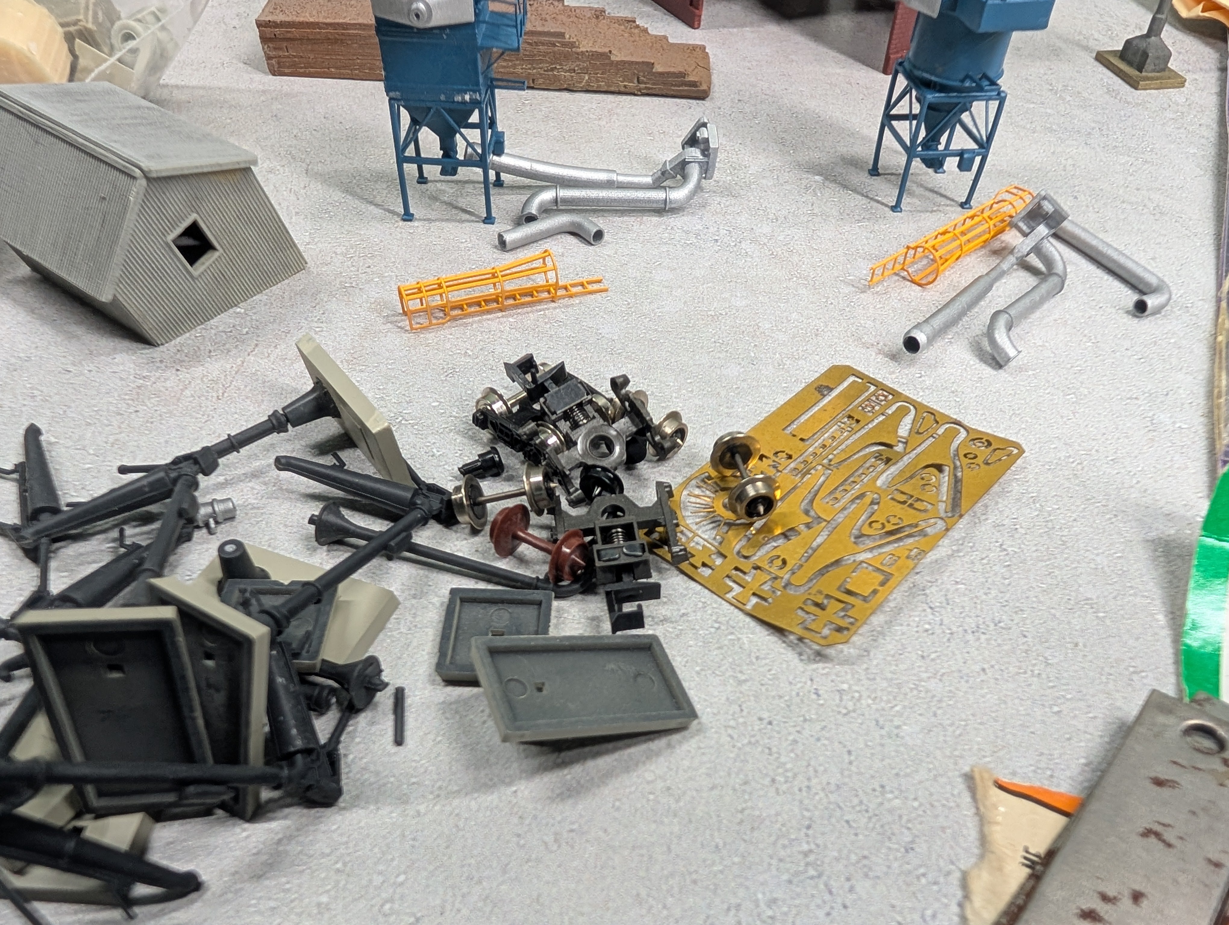 USED N Scale Lot of N Scale Parts, Details, Buildings & More