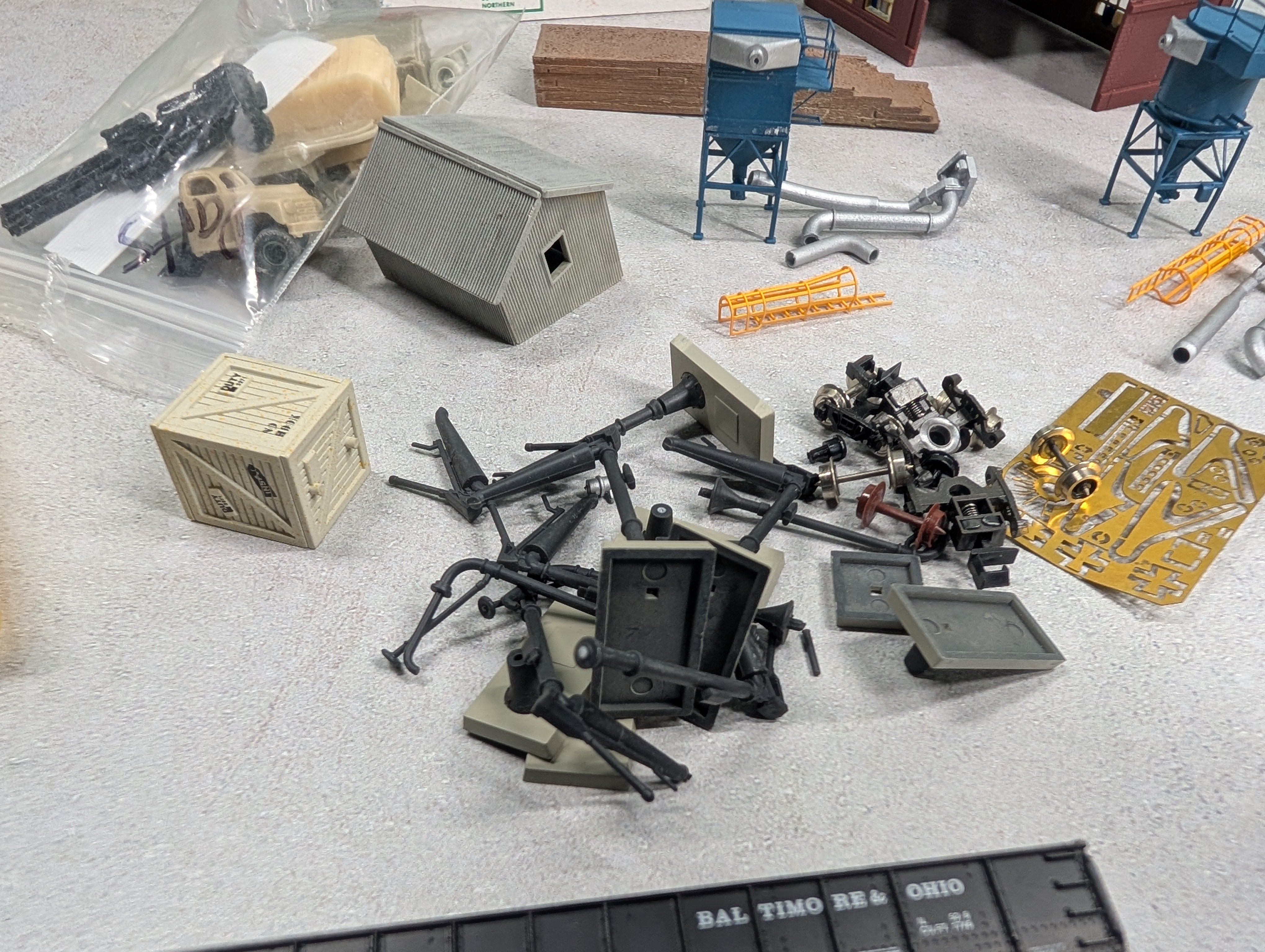 USED N Scale Lot of N Scale Parts, Details, Buildings & More