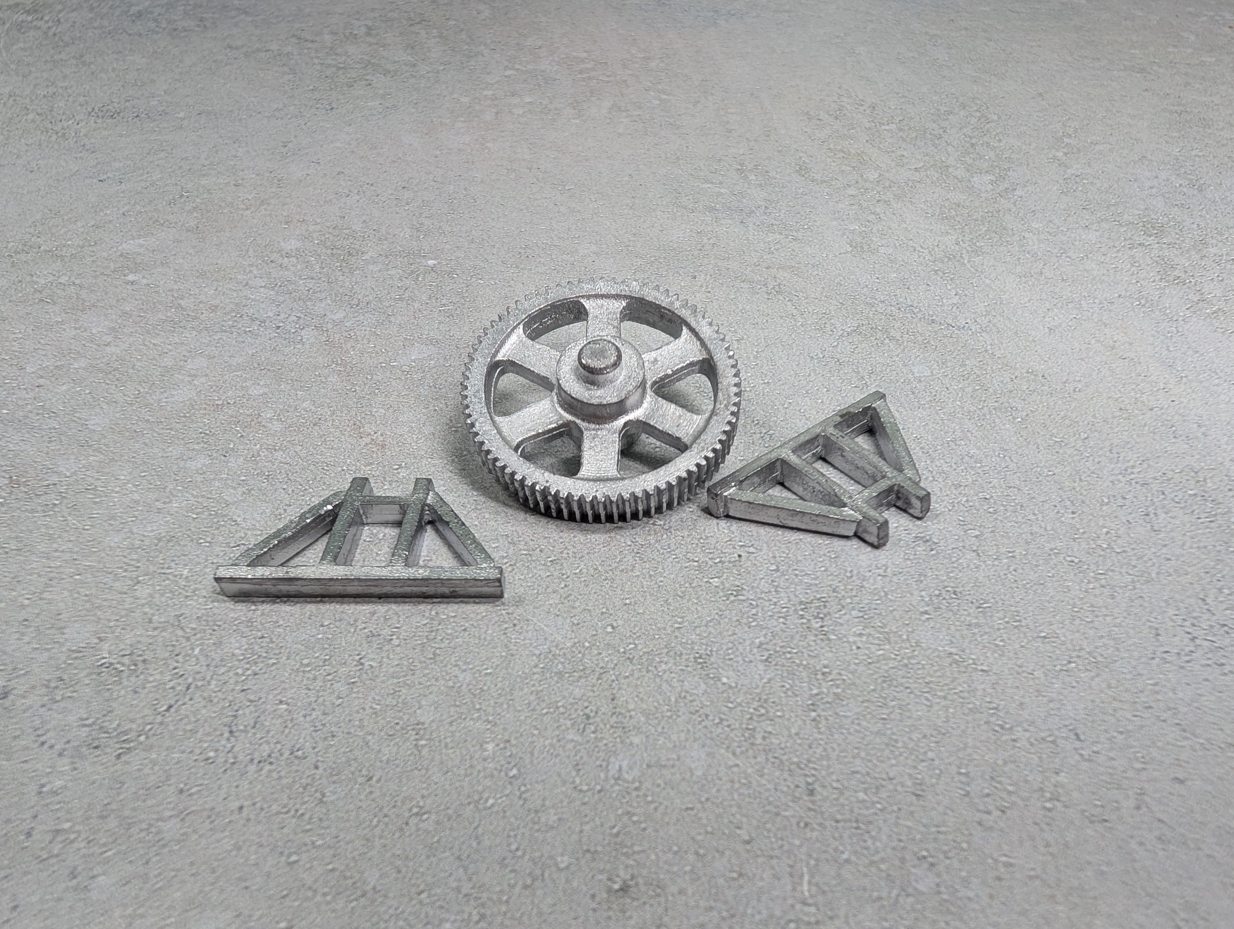 USED HO Scale Gear Load for Flat Car & Gondola